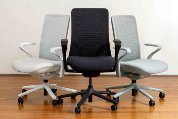 Choose between Charcoal, Lunar and Sage. Photo: Omnidesk
