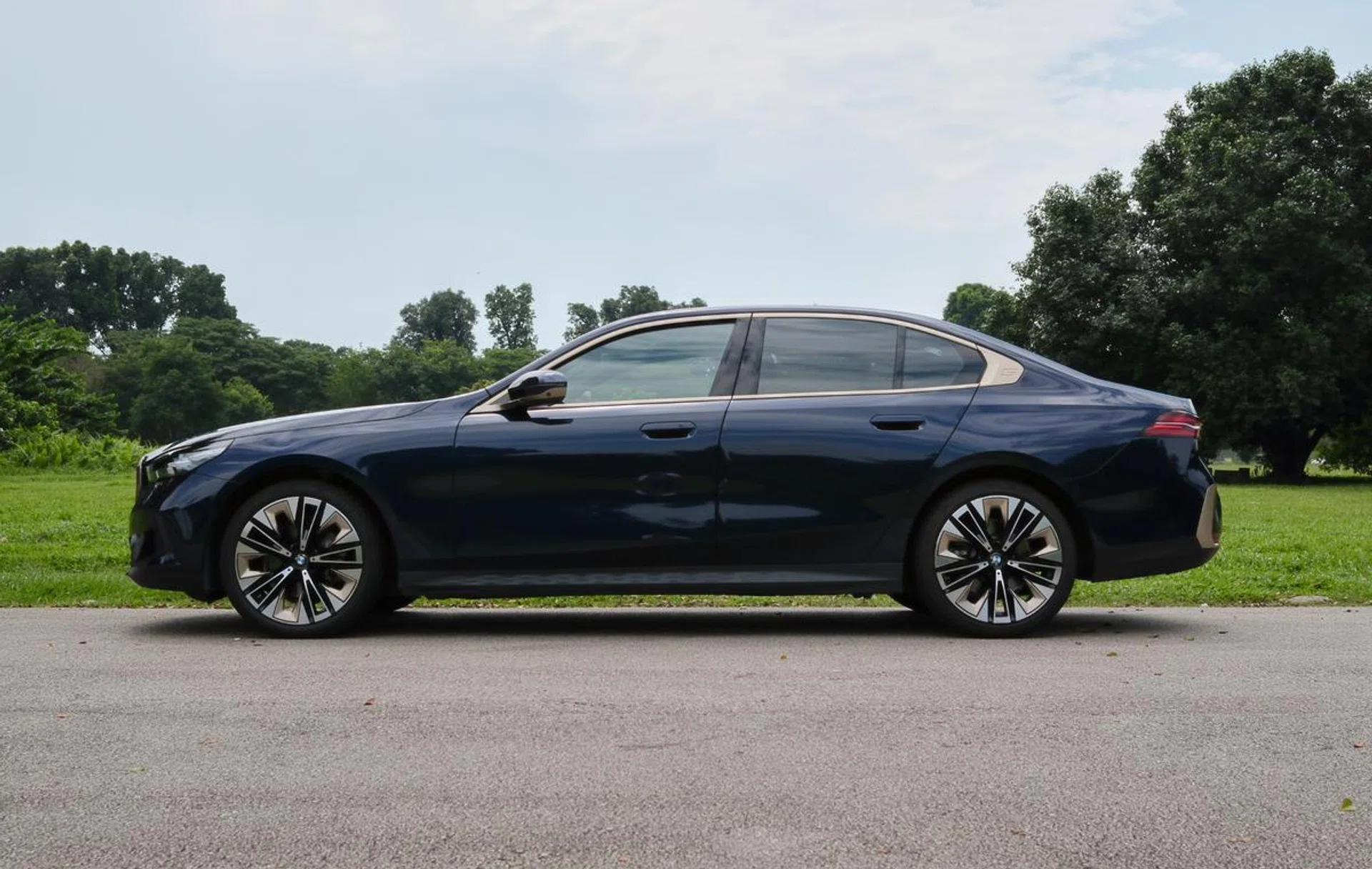 Is it just me or does the bonnet of the 5 Series seem too long in relation to its boot? Photo: HWZ