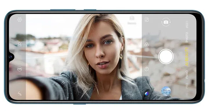 Selfies should be even clearer than before with the 32MP front camera.