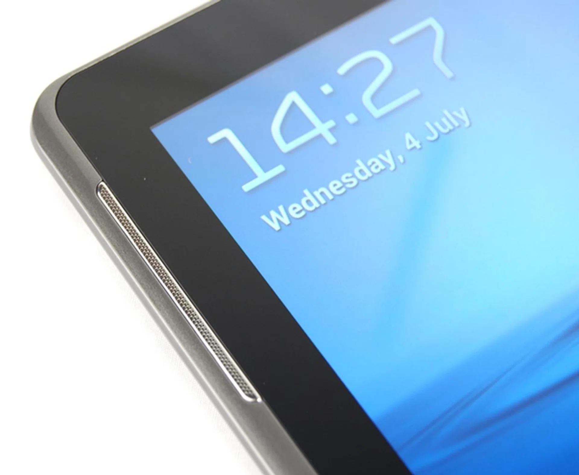 As the speakers are located on each side of the display, you have to be careful not to cover them when holding the Samsung Galaxy Tab 2 (10.1) in landscape usage (though it's generally fine and you don't need to be extra careful in normal use).