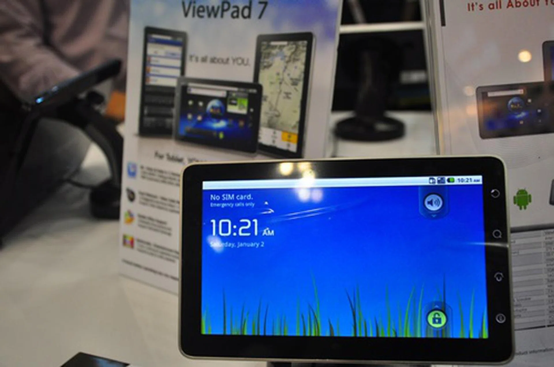 Running on Android 2.2, the ViewPad 7 is a great choice for those who prefer to work on the go without the hassle of carrying a notebook. The tablet features up to 32GB of expandable memory and dual-webcams. Priced at $599 (Usual price: $829) and comes with a free 16GB Micro SD card and screen protector.