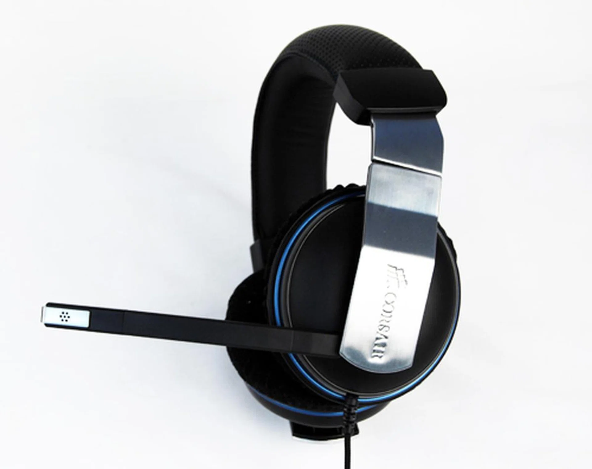 The Corsair Vengeance 1500 is a USB gaming headset that comes with an attached microphone.