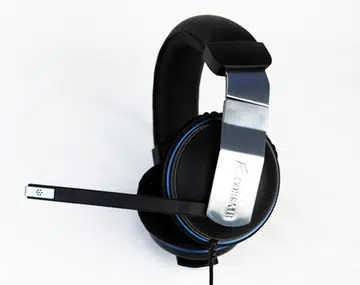 The Corsair Vengeance 1500 is a USB gaming headset that comes with an attached microphone.
