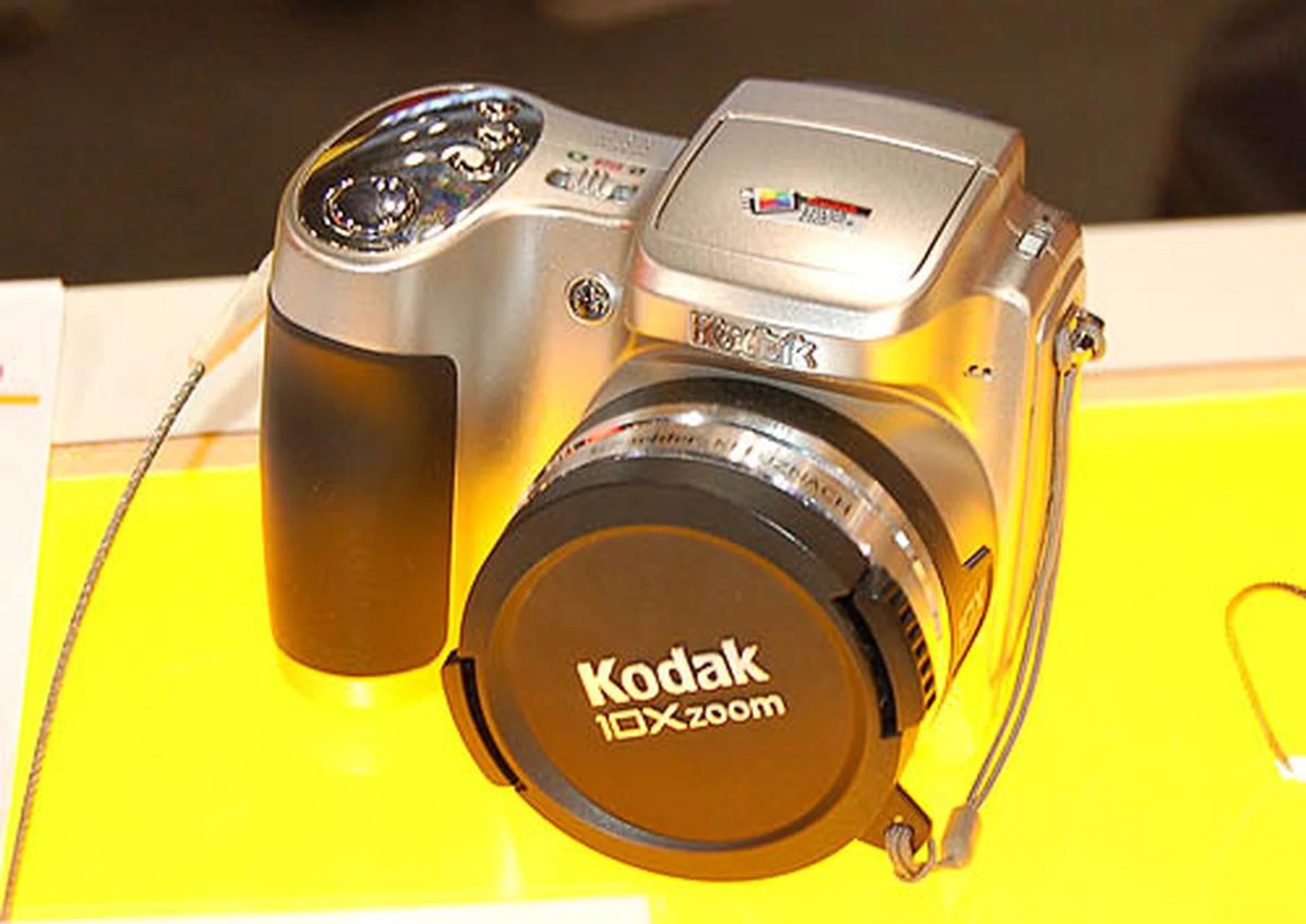  This 7.1-megapixel Kodak EasyShare Z710 Zoom Digital Camera offers 10X optical zoom with its Schneider-Kreznach Variogon lens, a 2-inch color display and can take MPEG4 video. It is priced at S$599 and comes with a Kodak Case, 2GB SD Card and a 150-inch tripod.  