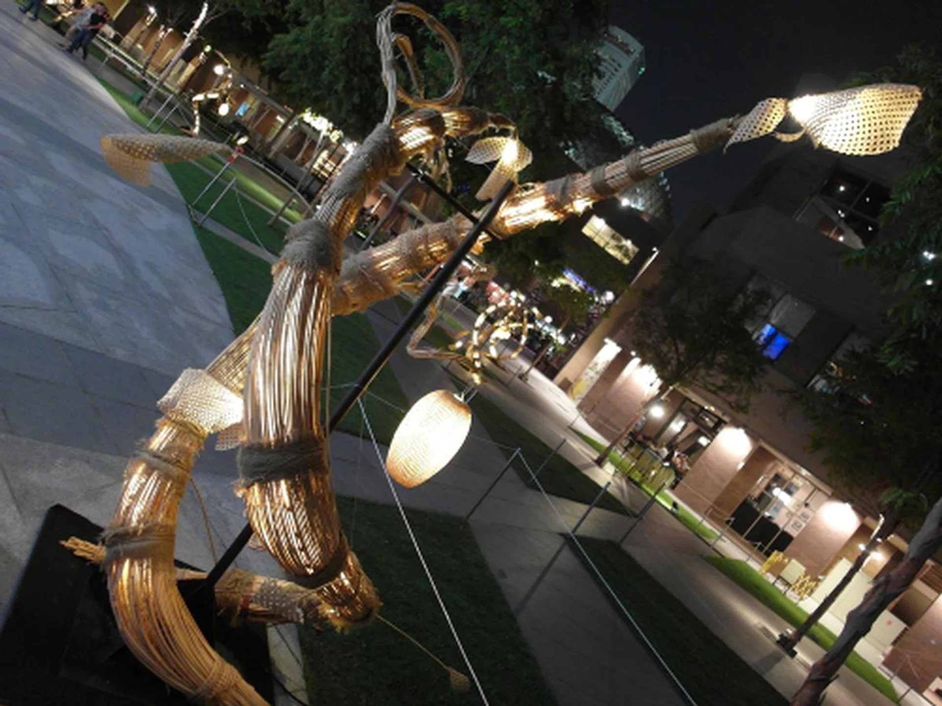 f/1.4 at 24mm, 1/15sec, ISO400