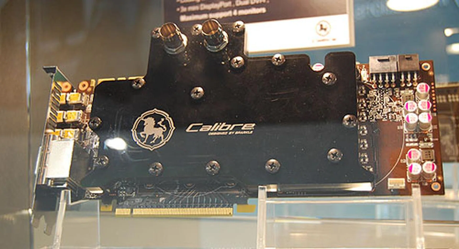 This X580 H20 is a water-cooled GeForce GTX 580, with a water block installed. Core clock is at 822MHz while the memory is at 4032MHz DDR. 