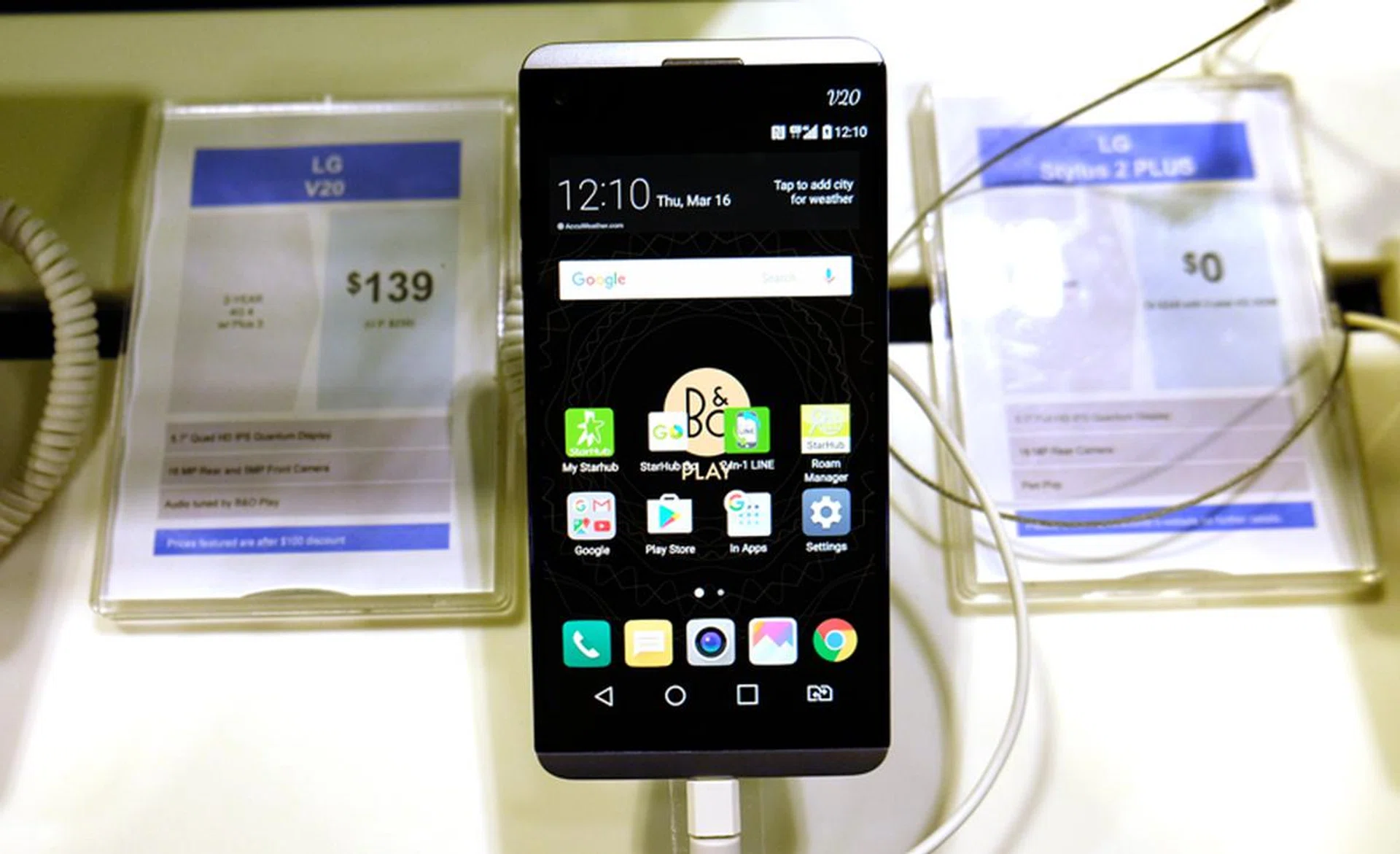 The 5.7-inch LG V20 boasts a dazzling array of high-end unique features including the world's first 32-bit quad Hi-Fi DAC, speakers tuned by B&O, professional-level video and audio manual recording controls, and no less than three cameras and two displays. Get one for S$139 at Starhub when you sign up for a 4G 4 plan at $62.90/month and get a free battery pack and LG 5,200mAh powerbank.