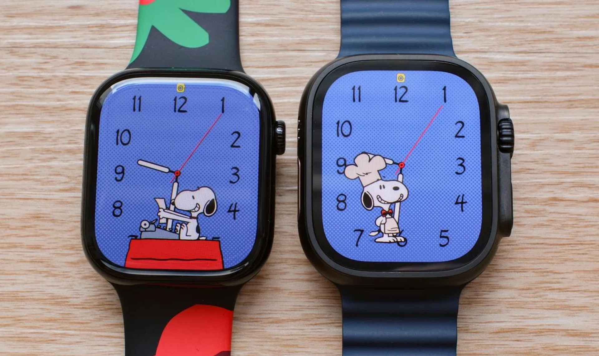 Apple Watch Series 10 on the left and the new black Apple Watch Ultra 2 on the right. Can you tell the difference in screen size? Photo: HWZ