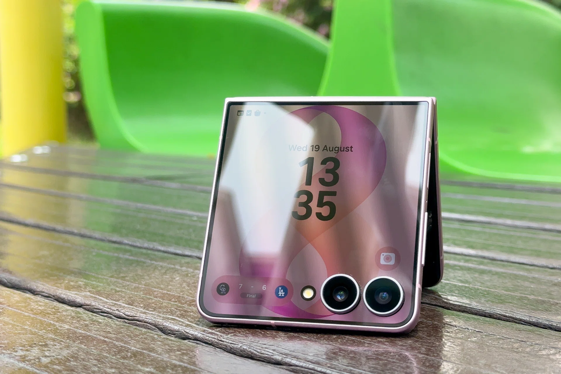 Samsung Galaxy Z Flip8