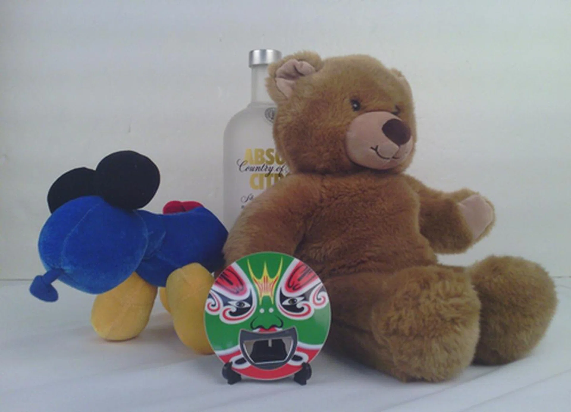 Image quality is passable. There is slight fringing along the edges and a general lack of sharpness.