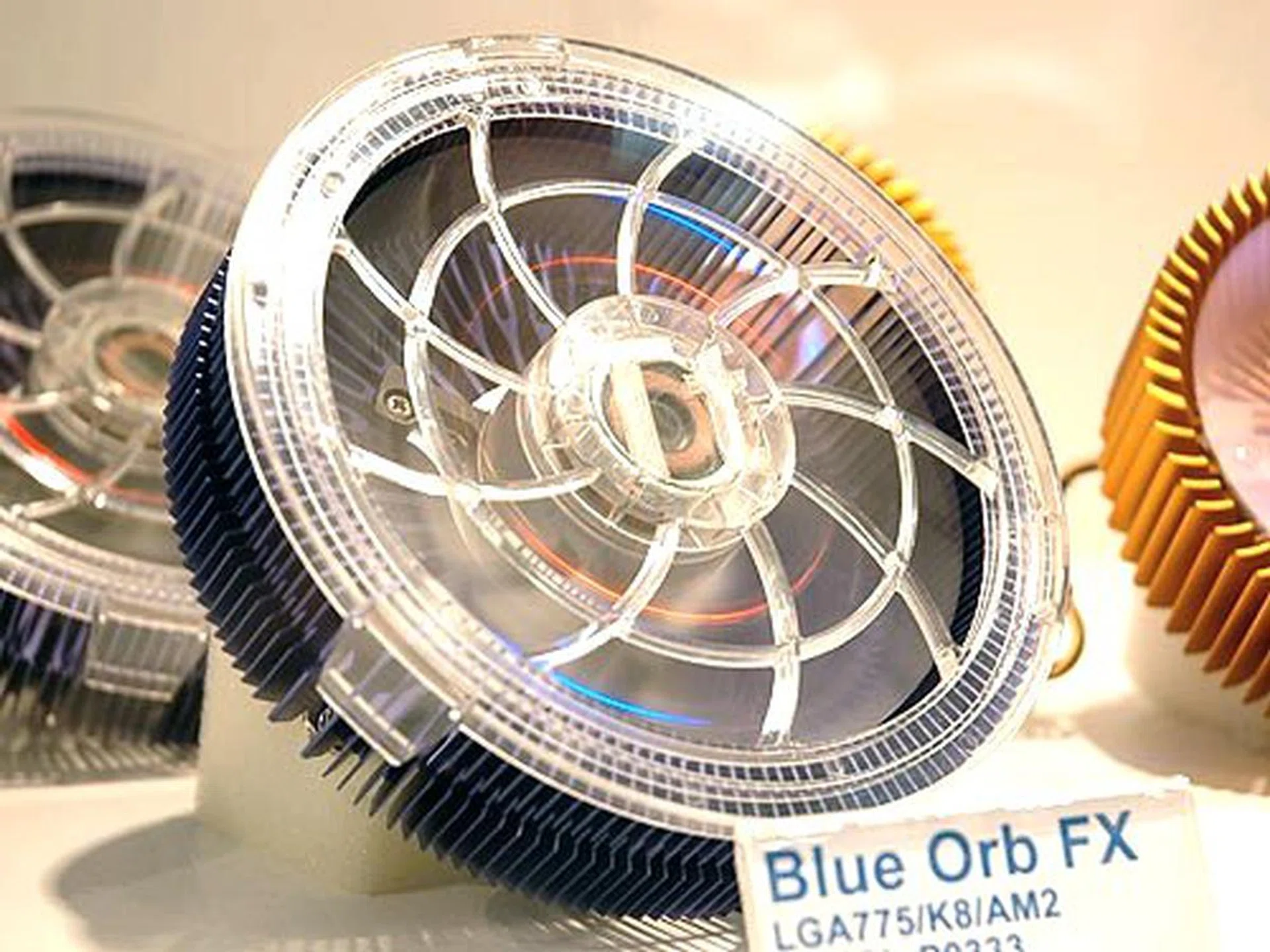 The orb days are back with the new Thermaltake Blue Orb II. This extremely quiet cooler (rated at only 17dBA) supports both AMD and Intel sockets.
