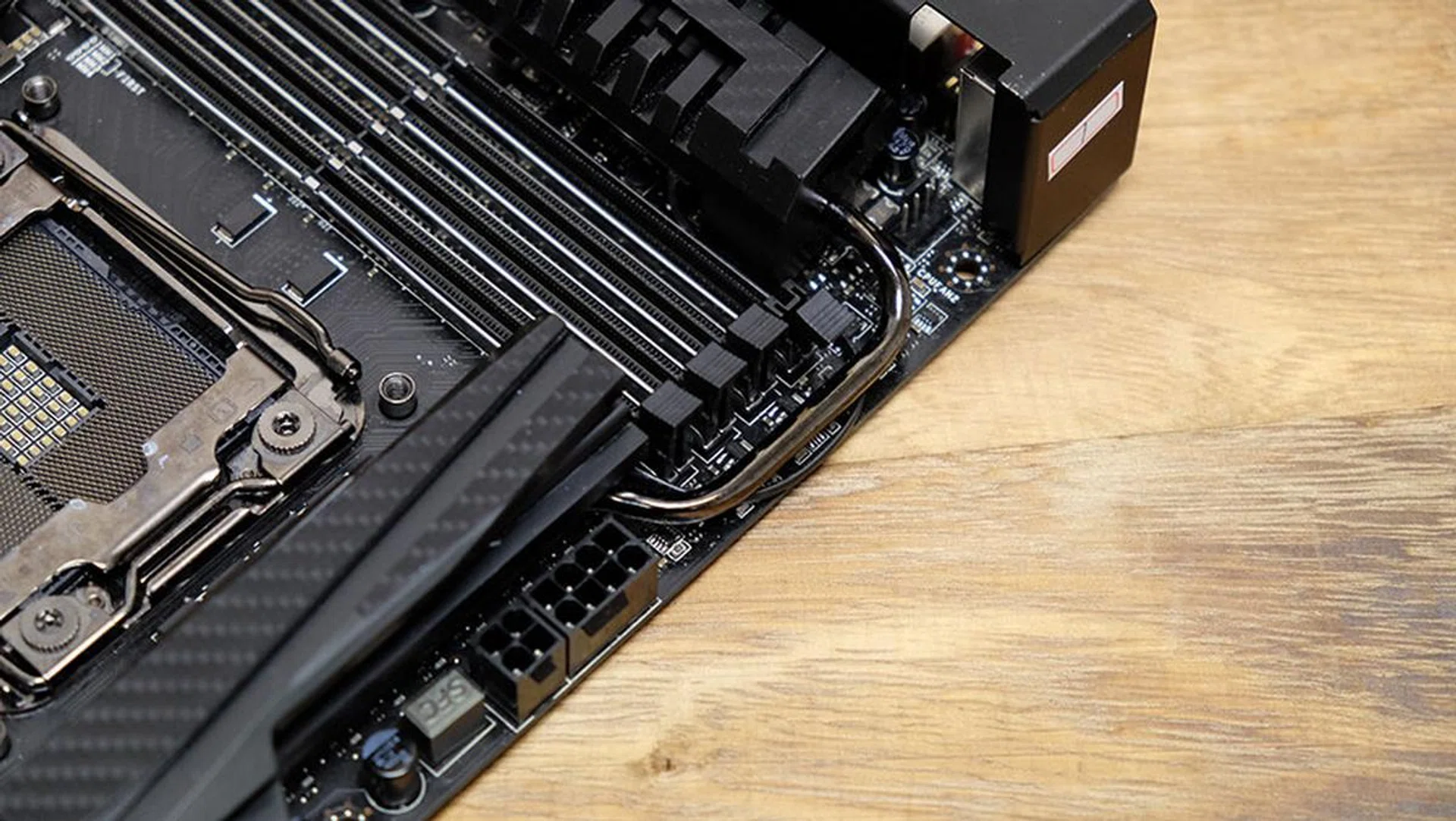 MSI X99A Godlike Gaming Carbon