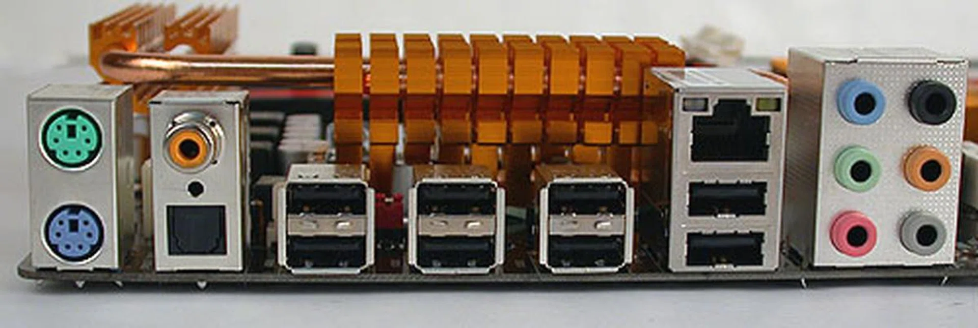 While there are no FireWire or eSATA ports on this board, there are quite a large number of USB 2.0 ports, eight to be exact. You'll also get both types of S/PDIF outputs and the usual Gigabit LAN port.
