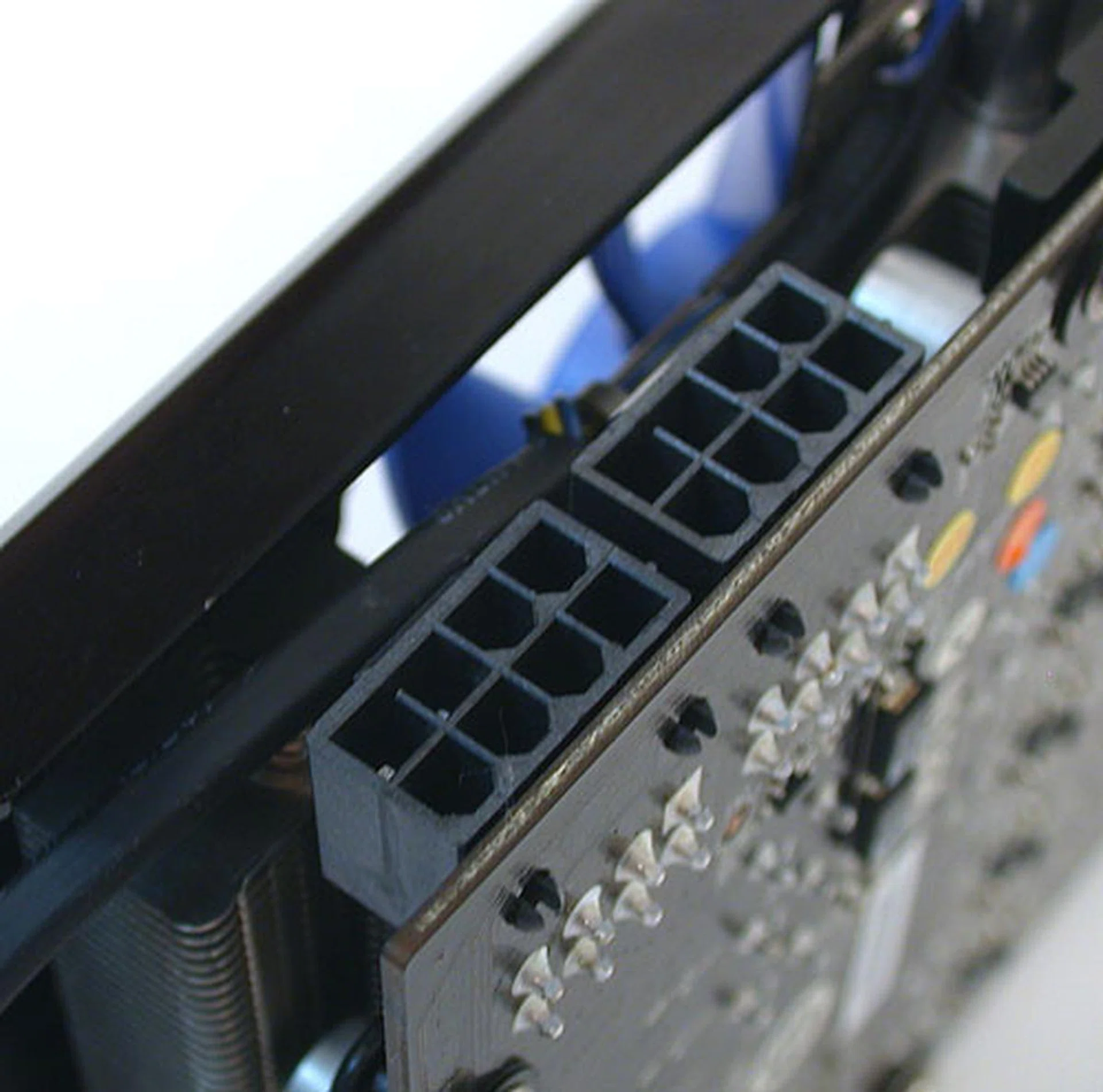 Two 8-pin power connectors are required for this 16-phase PWM graphics card. The reference GTX 580 comes with one 6-pin and one 8-pin in comparison. 