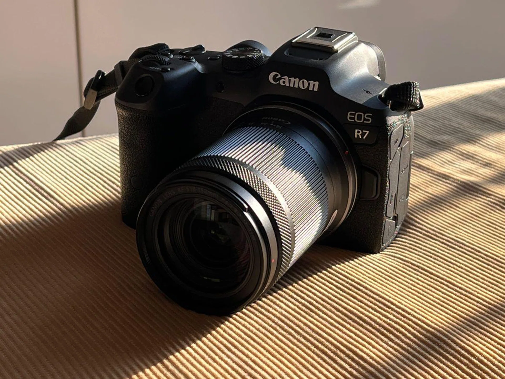 Small package with big performance, R7 is. 