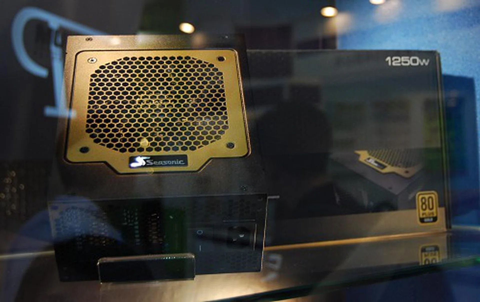 For an even more powerful PSU, Seasonic will soon debut this 1250W PSU that's 80 Plus Gold certified.