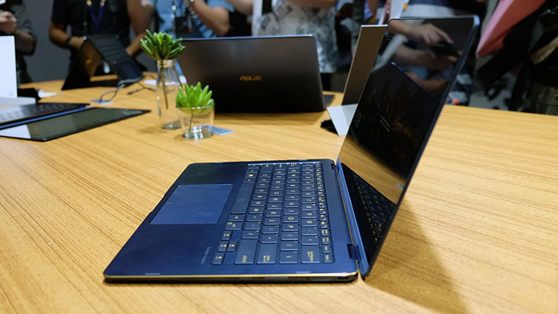 ASUS ZenBook Flip S