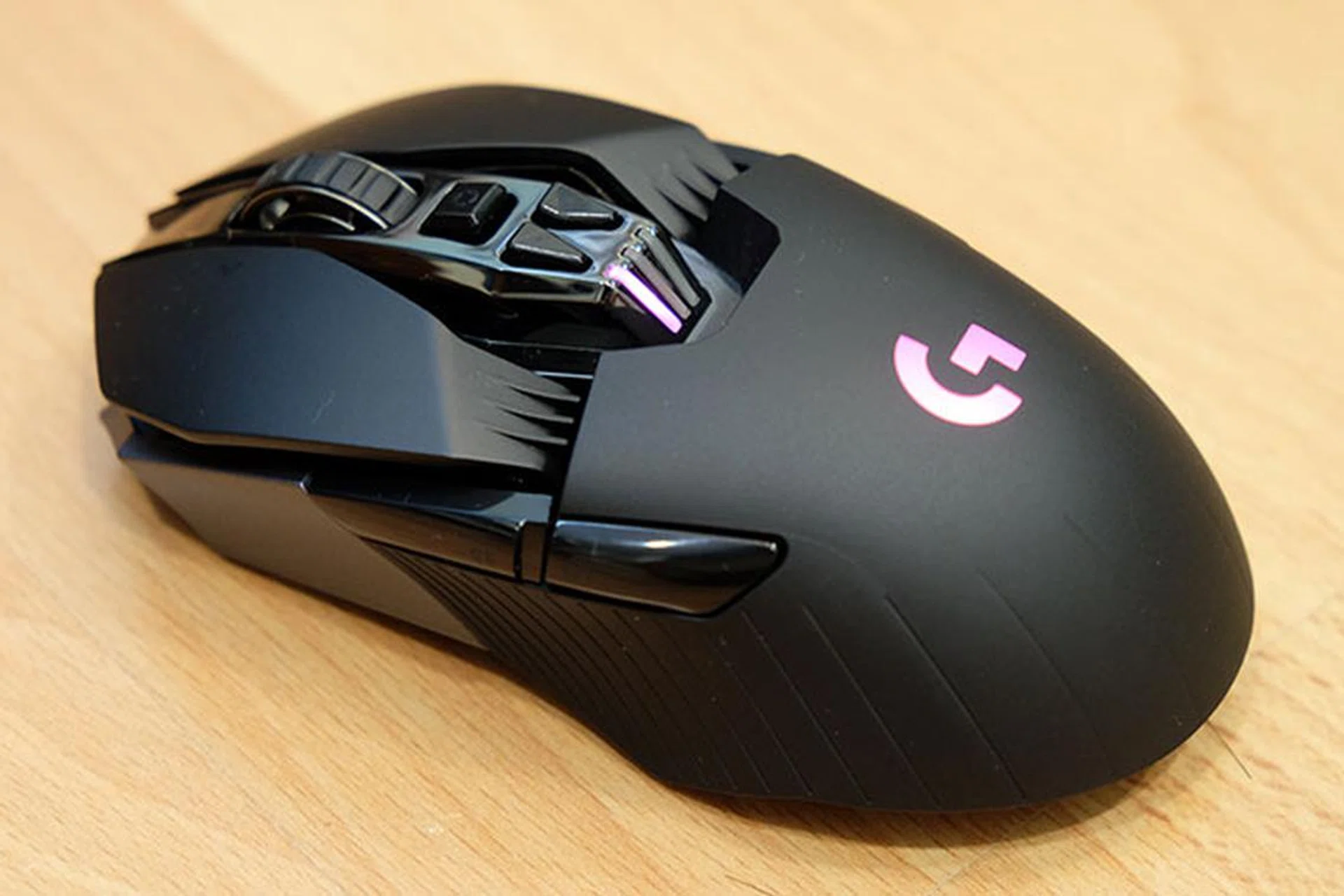 Logitech G900 Chaos Spectrum