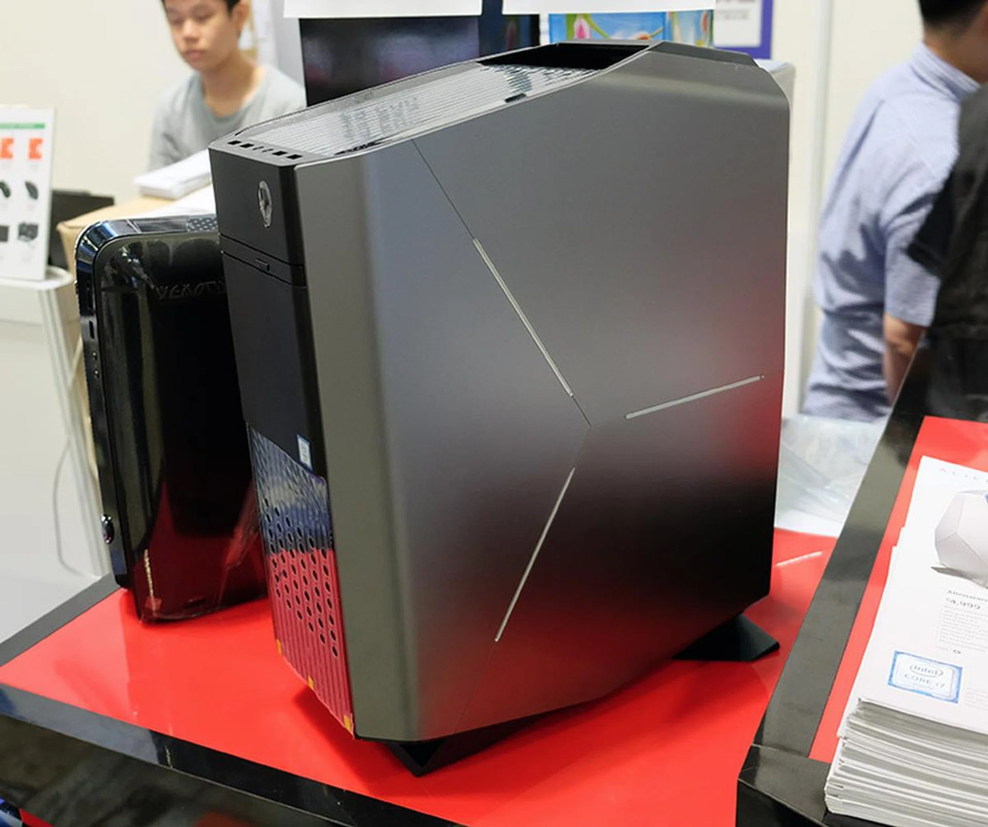 If you need something more powerful, there's the Alienware Aurora R5. The highest spec model comes with a quad-core Intel Core i7 processor, 32GB RAM, and NVIDIA's powerful GeForce GTX 1080 with 8GB of GDDR5 memory. It is going for $4,999 and comes with free Dell wireless speakers.