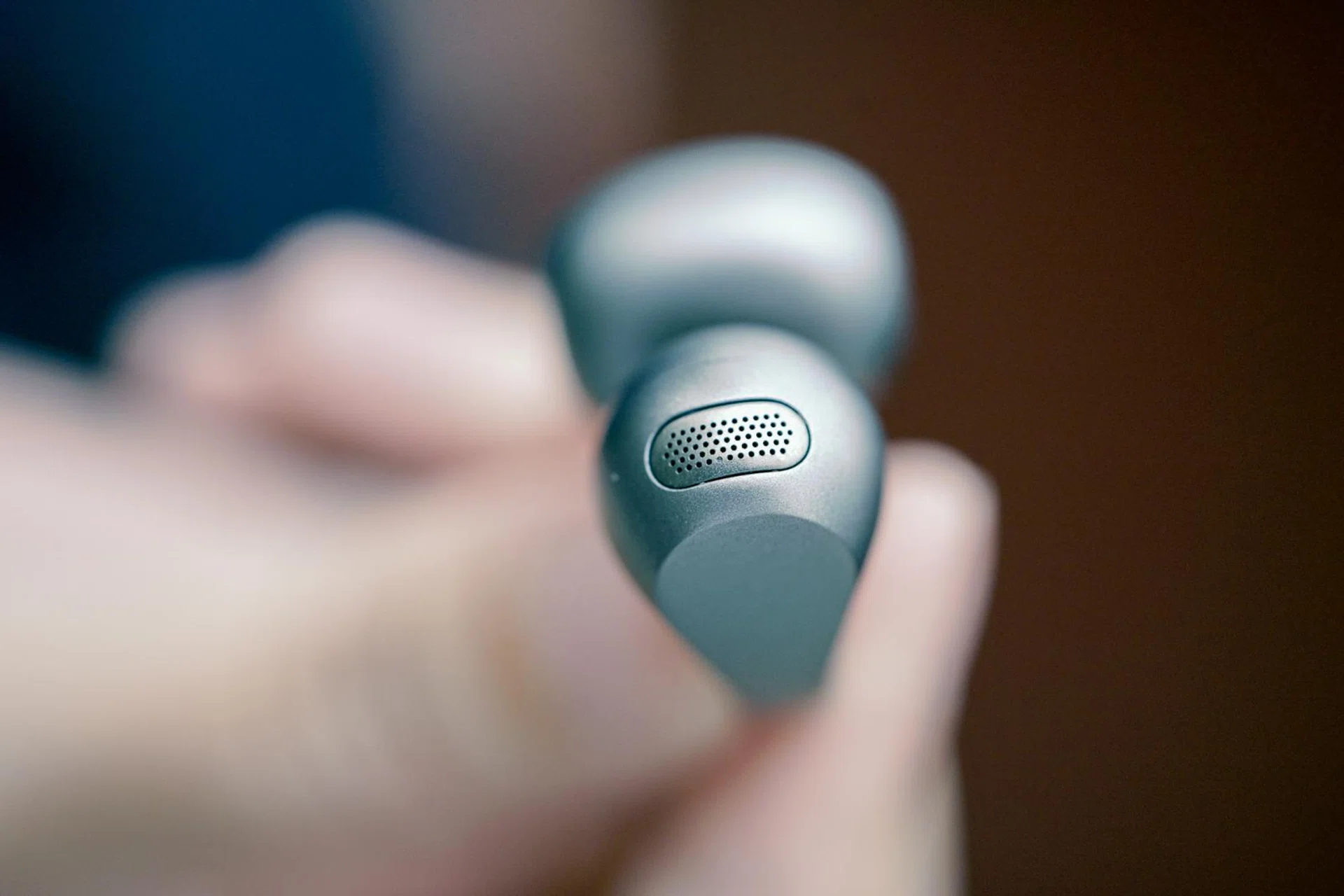 OPPO Enco Clip2 earbuds