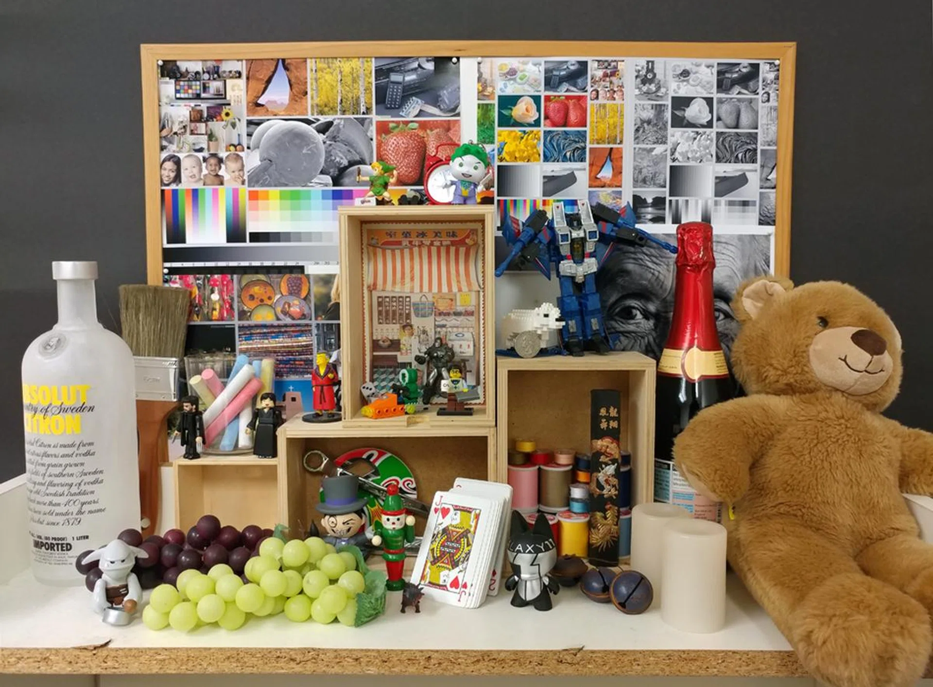 This shot uses the V20's standard 16-megapixel lens.