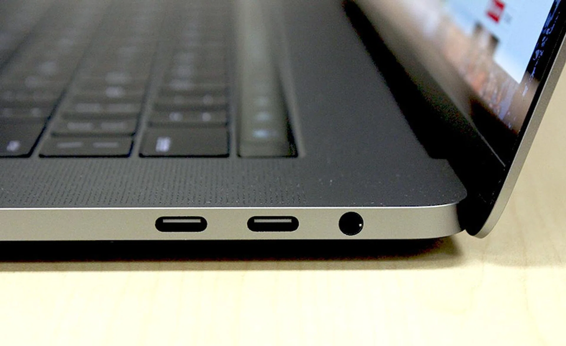 Like the 13-inch MacBook Pro, the new 15-inch MacBook Pro comes with four USB Type-C Thunderbolt 3 ports and a single 3.5mm audio jack.