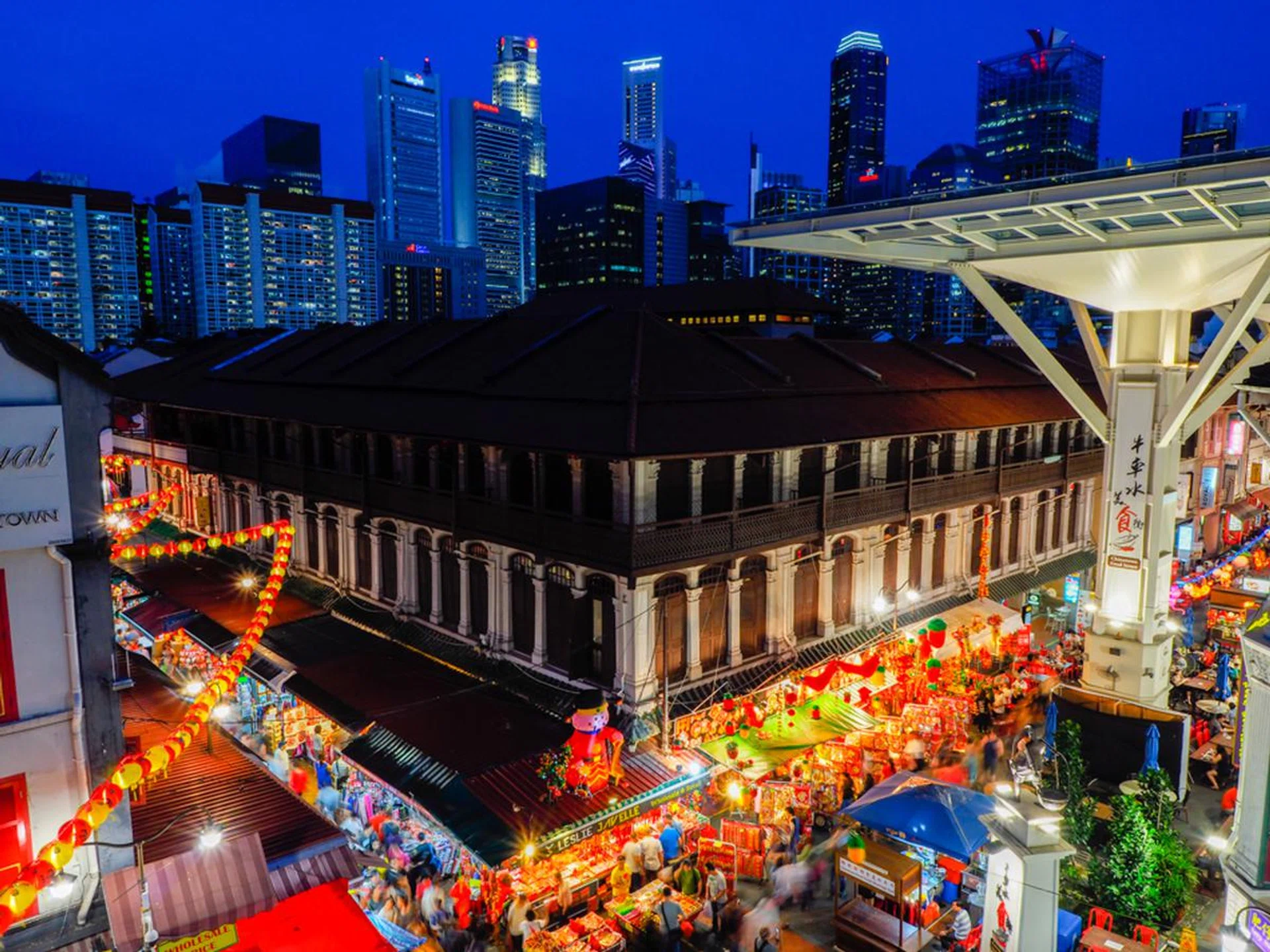 f/13 at 24mm, 1 sec, ISO 200.