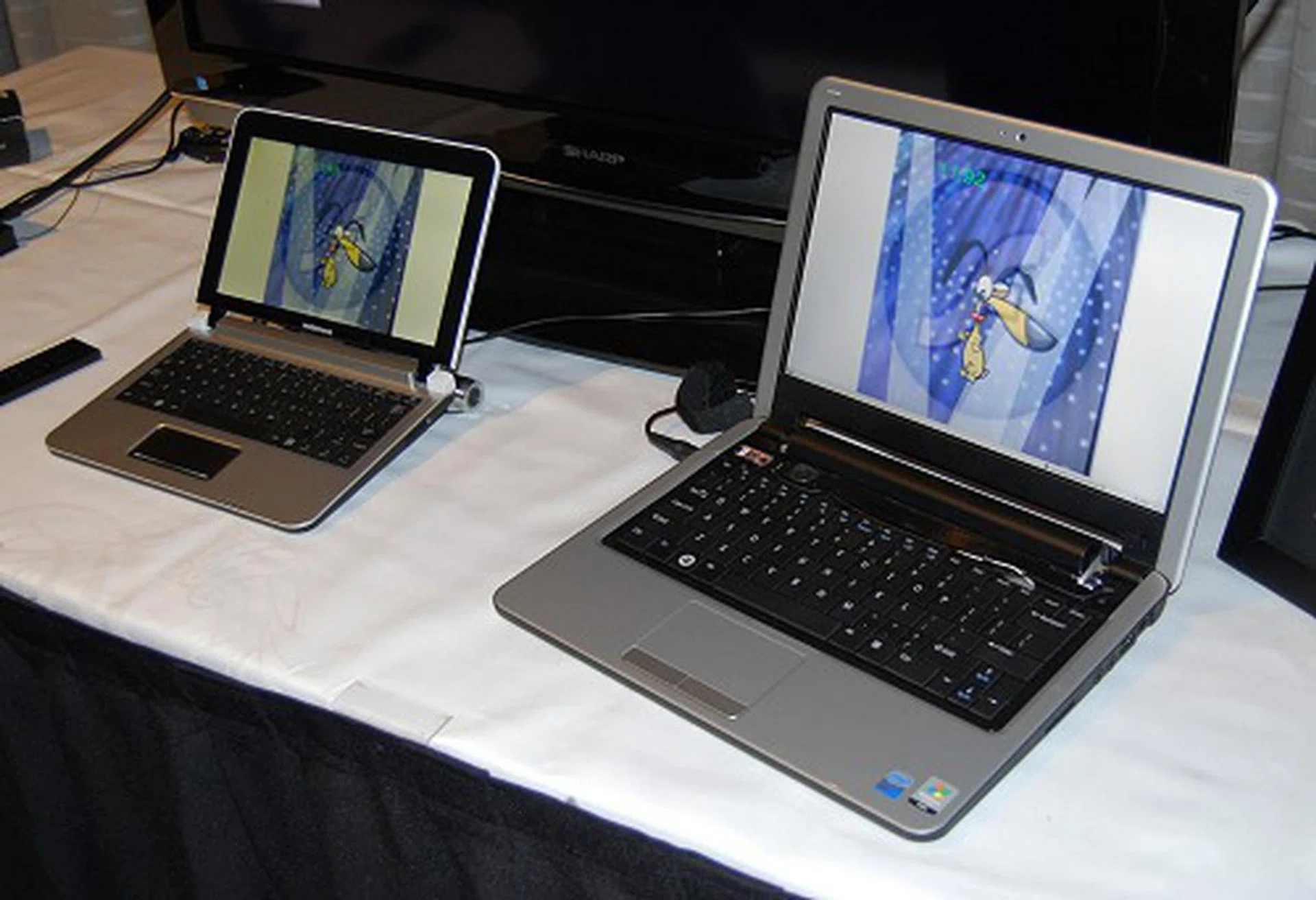 And here are is a pair of mini notebooks or netbooks from Mobinnova that are also powered by the NVIDIA Tegra. It will be interesting to pit this against current netbook platforms to see how they handle general multimedia as well as battery uptime and usability. We guess we'll find out in a couple of months.