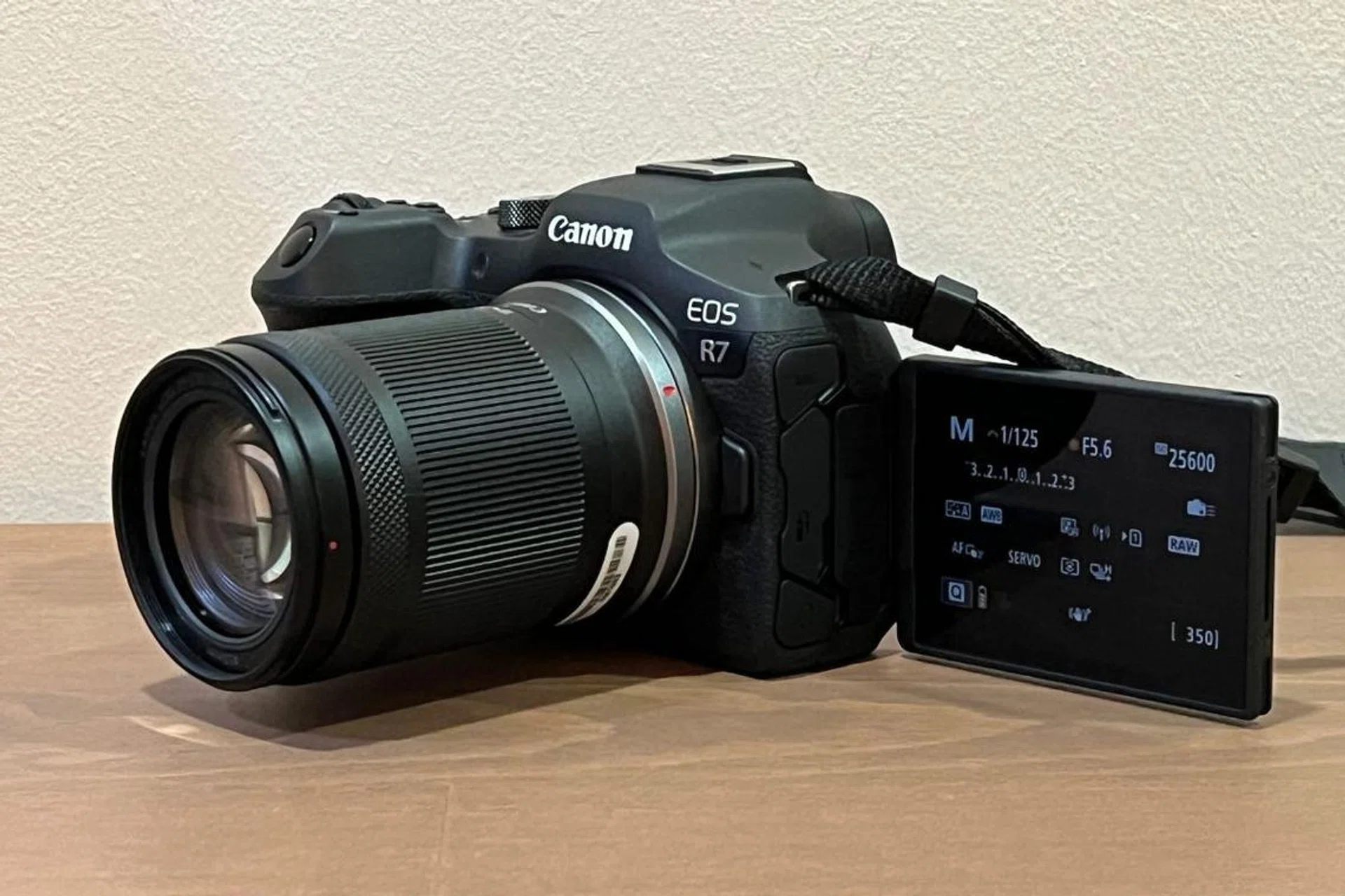 The Canon EOS R7 comes with plenty of features.