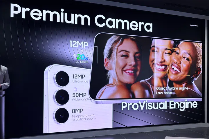 Samsung Galaxy S25 FE rear camera summary.