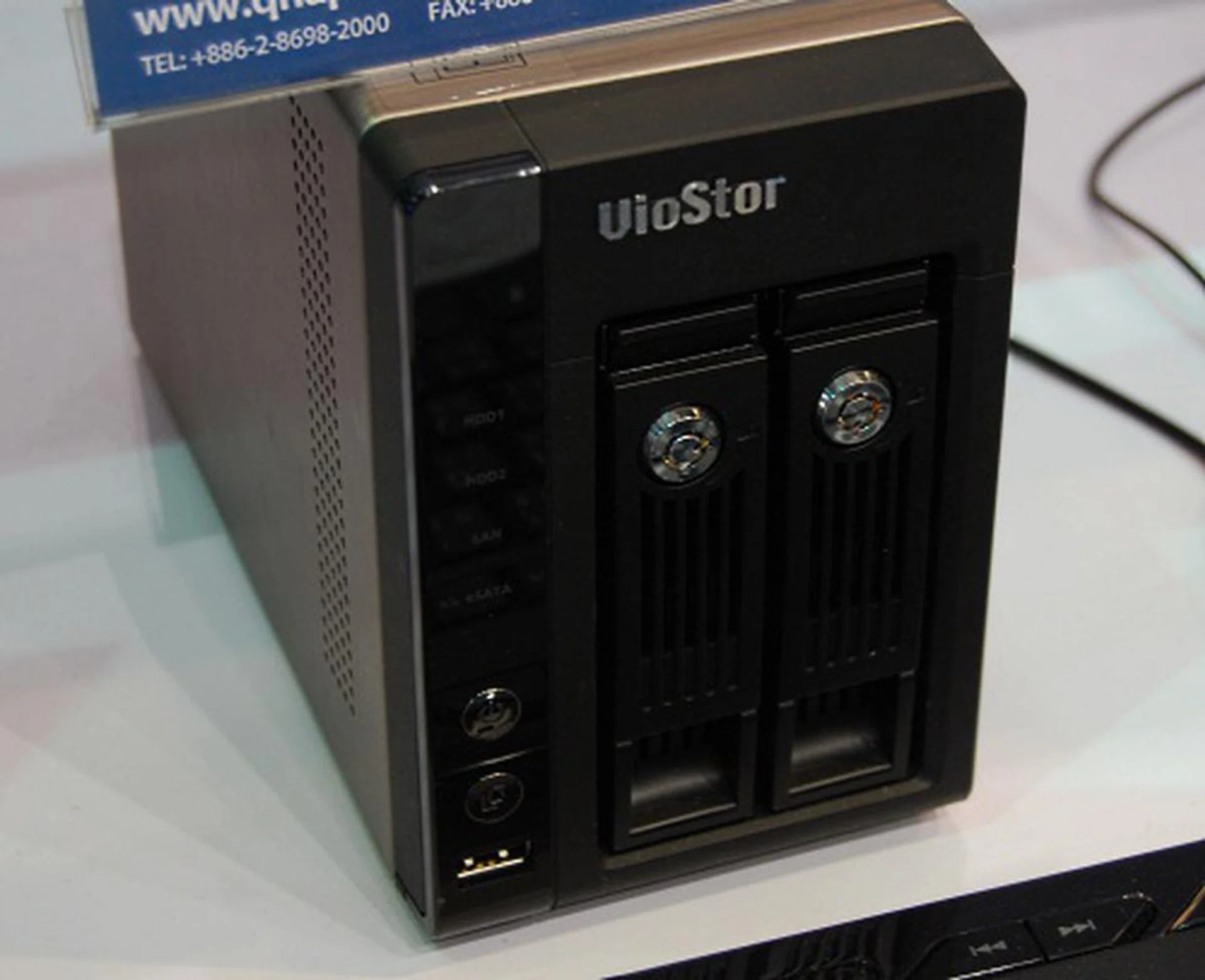 Another network video recorder, the VioStor VS-2012/2008 Pro is powered by an Intel Atom dual-core processor with 1GB RAM. With a storage capacity of up to 4TB for long term recording, this device supports recording from most popular network camera brands. 
