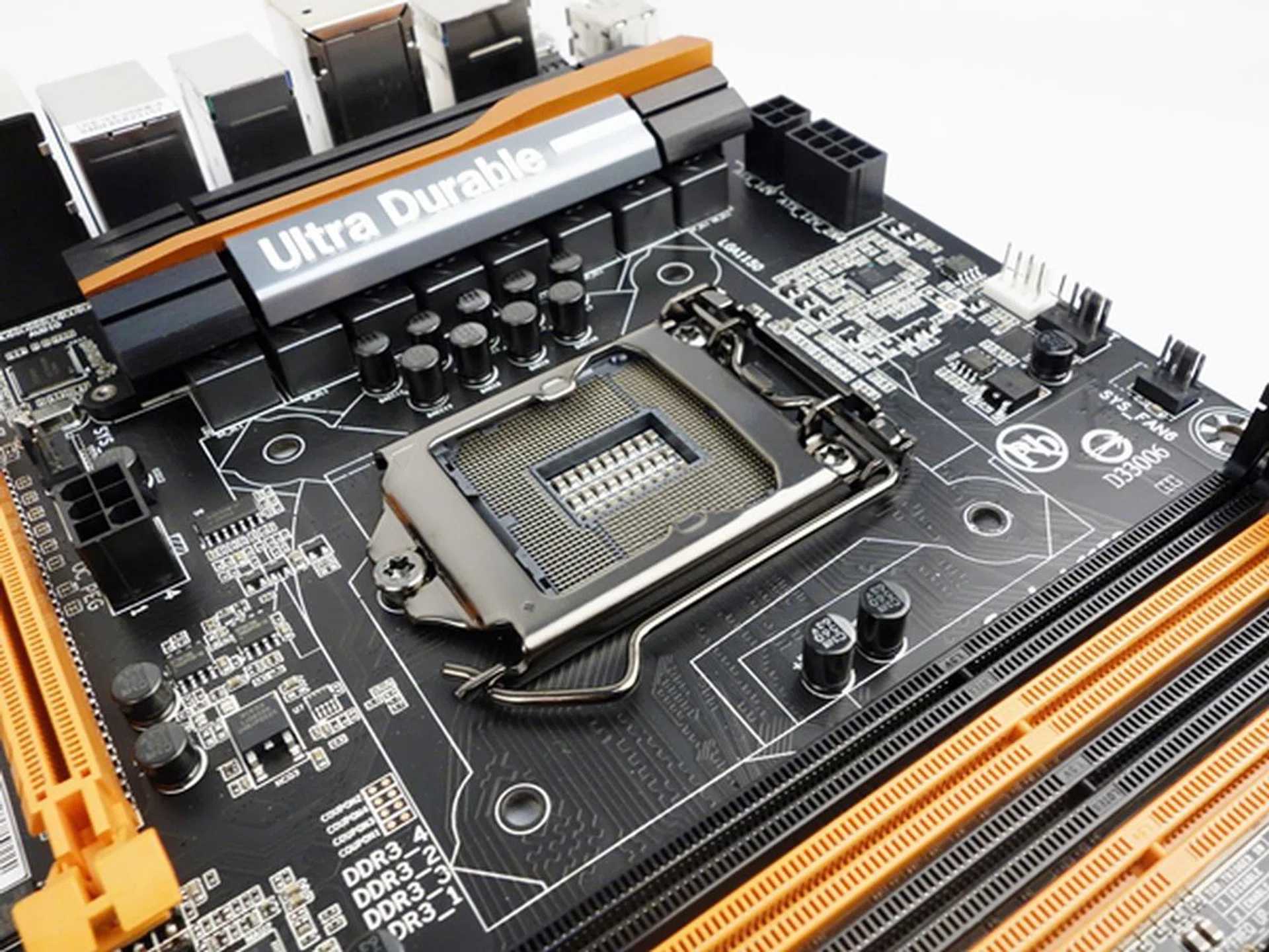 The Gigabyte Z87X-OC board has a 12-phase power delivery system made up of Ultra Durable 5 components.