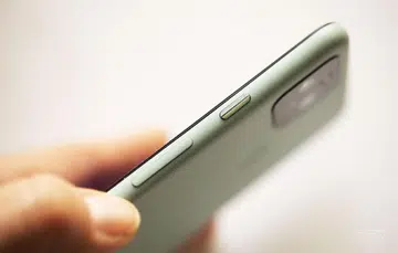 The Pixel 5 (Image source: The Verge)