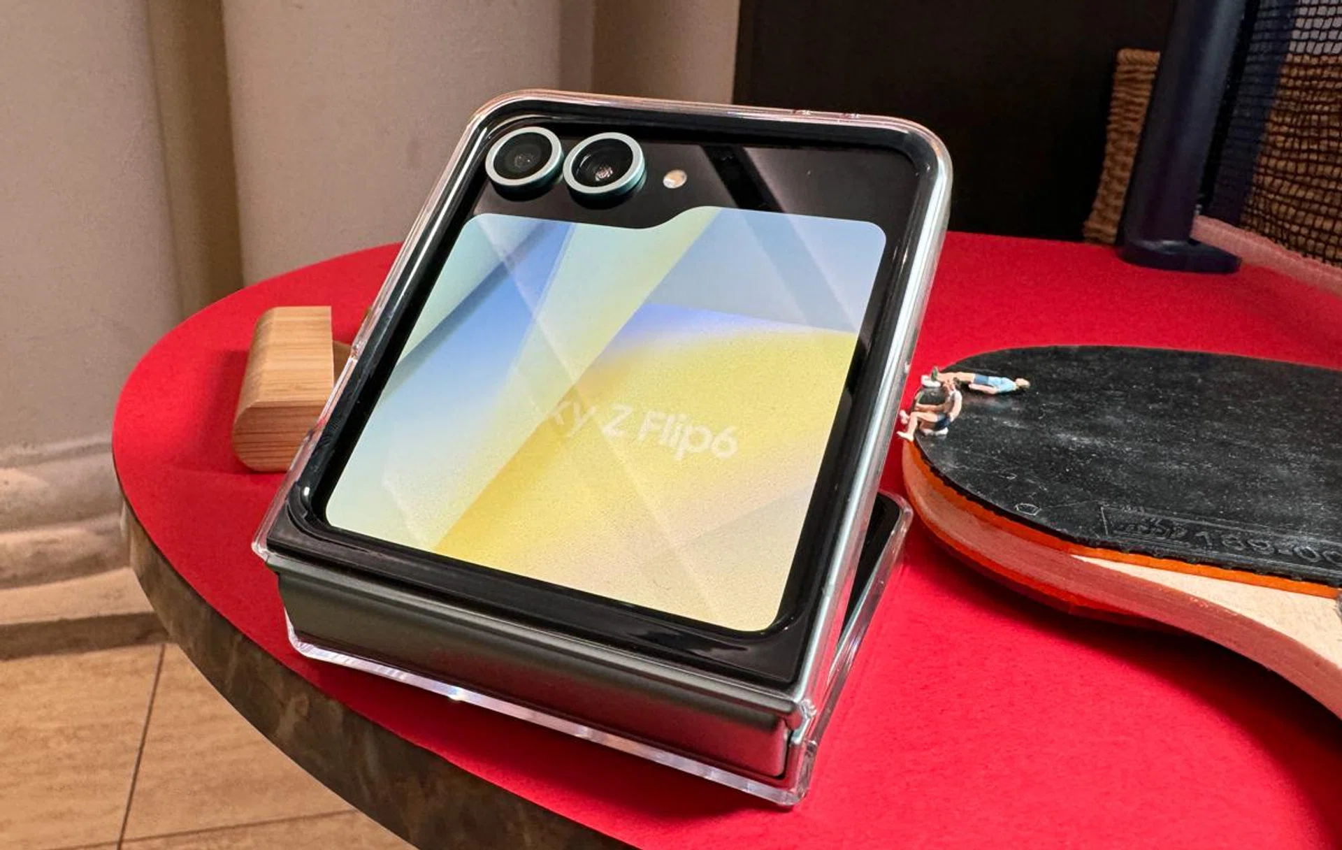 Samsung Galaxy Z Flip6. Photo: HWZ.