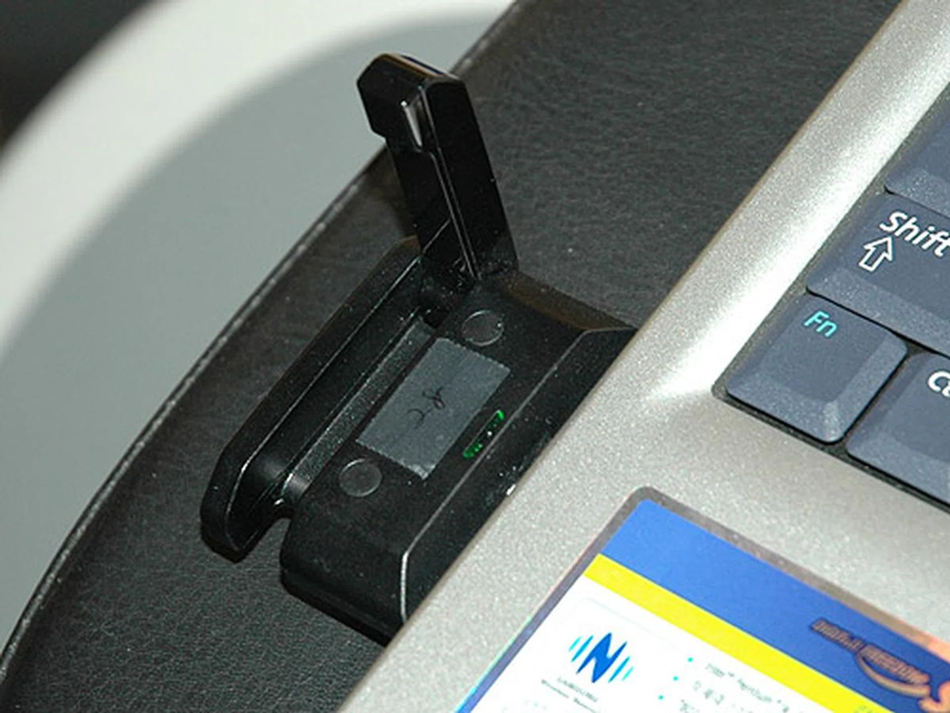 Samsung demonstrates WiMAX connectivity with the PC through this PCMCIA card.