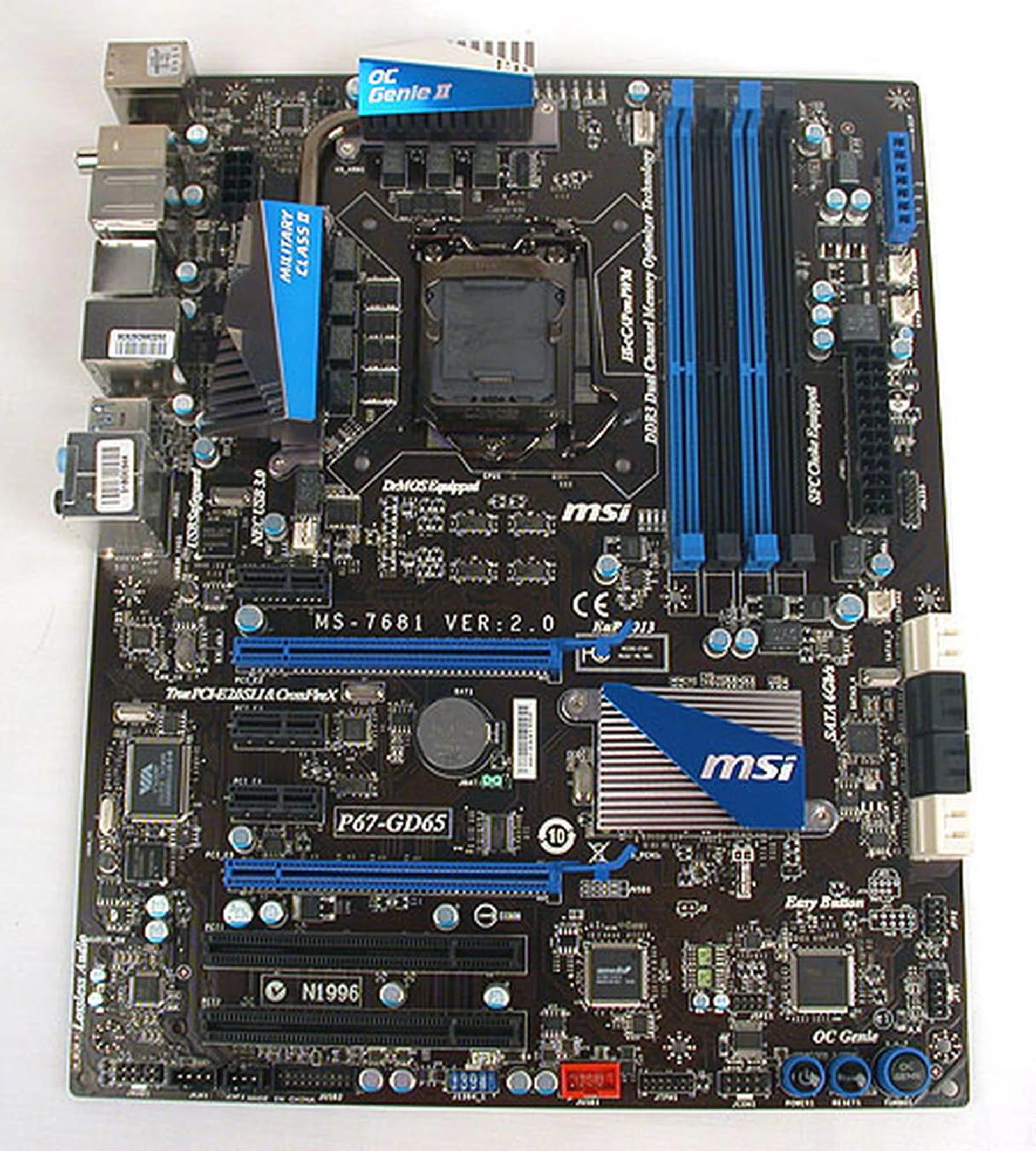 The new board resembles the previous P55 ones, though with slightly different heatsinks. Note that while the PCB labels this board as P67-GD65, it's actually a mistake and it should be the P67A-GD65.