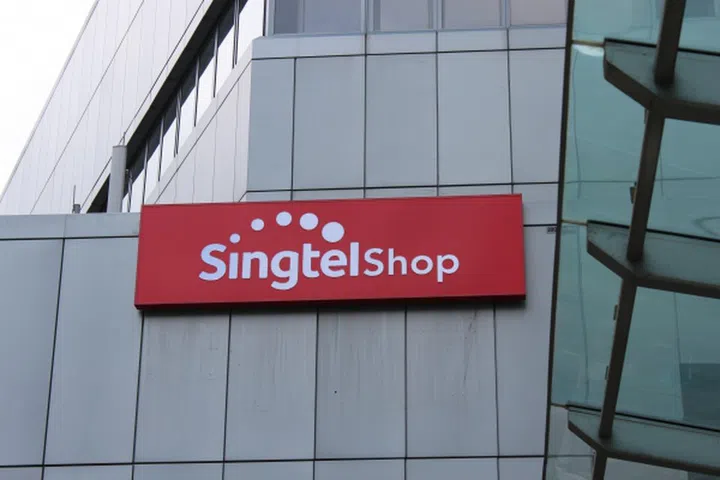 The new Singtelshop logo.