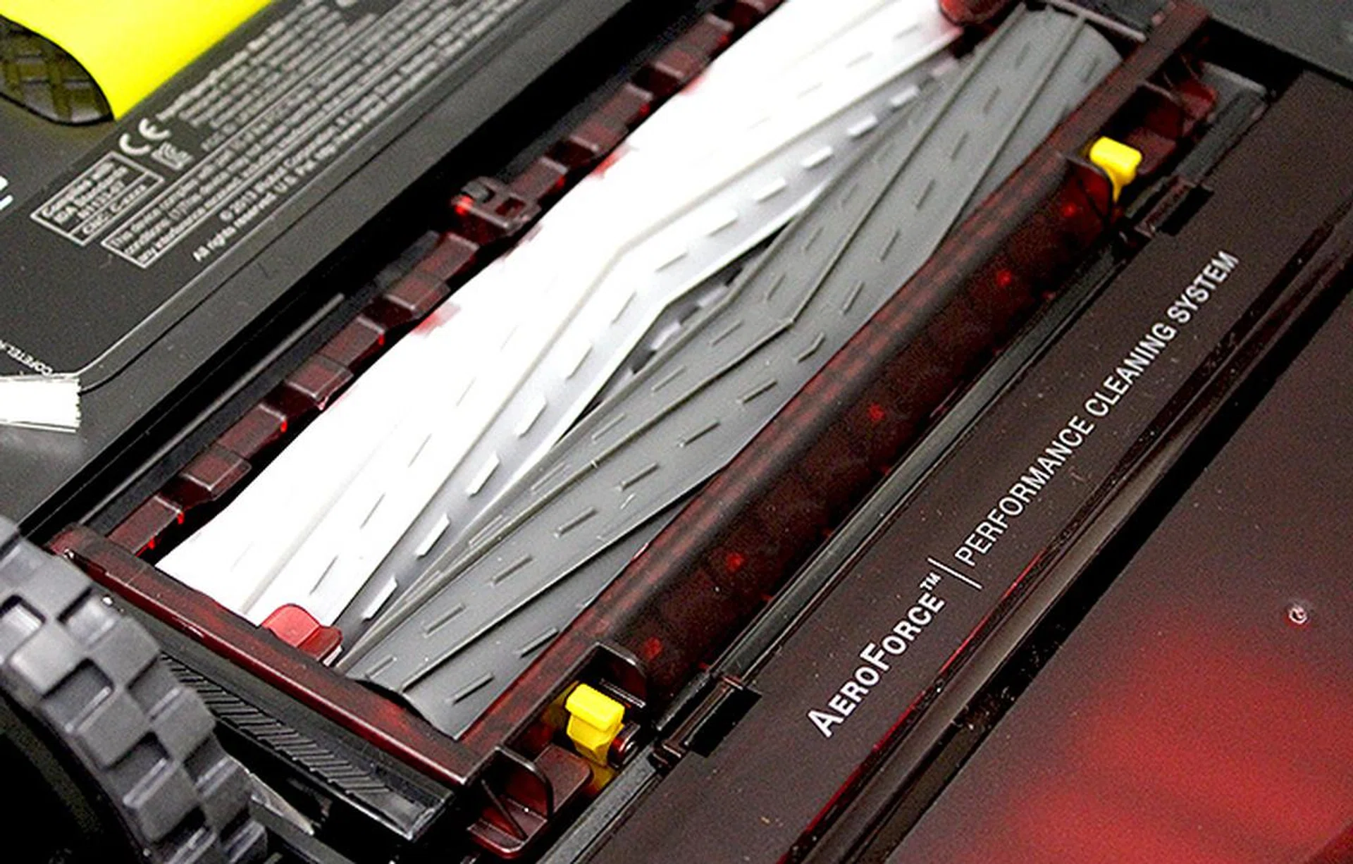 The AeroForce Extractors are specially shaped to increase suction performance and to reduce the chance of it getting tangled with hair, fur and wires.