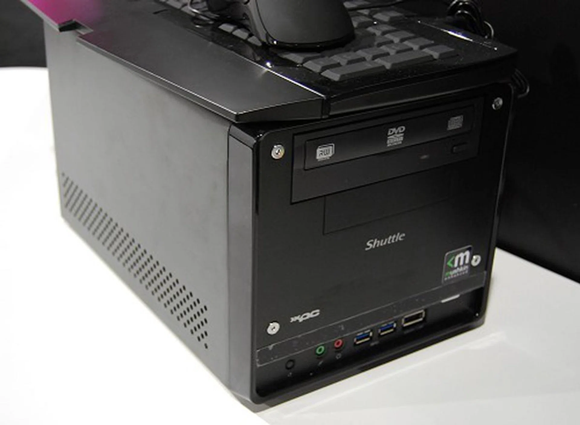 Shuttle hasn't gotten anything really exciting, but here's a product that Shuttle is angling as personal workstations. This is the Shuttle SH67H3 whose specs include support for a Core i5 Sandy Bridge processor, up to 16GB of memory and workstation graphics cards such as AMD FirePro and NVIDIA Quadro FX.