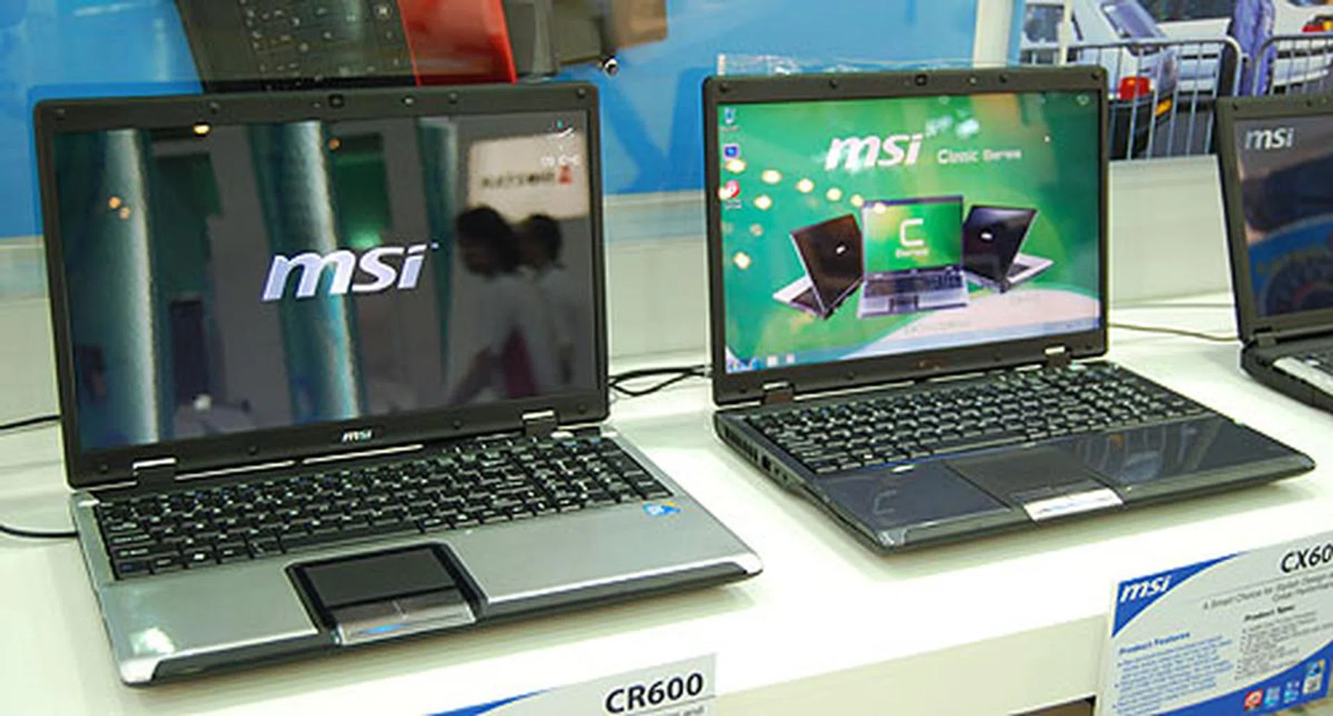 These are the 16-inch CX600 and CR600. Both have similar Core 2 Duo processors and differ in the chipset used. The CX600 uses a SIS672DX chipset with ATI Mobility Radeon HD4330 graphics while the CR600 went with NVIDIA and its GeForce 8200M G. They are otherwise similar in terms of weight and dimensions.
