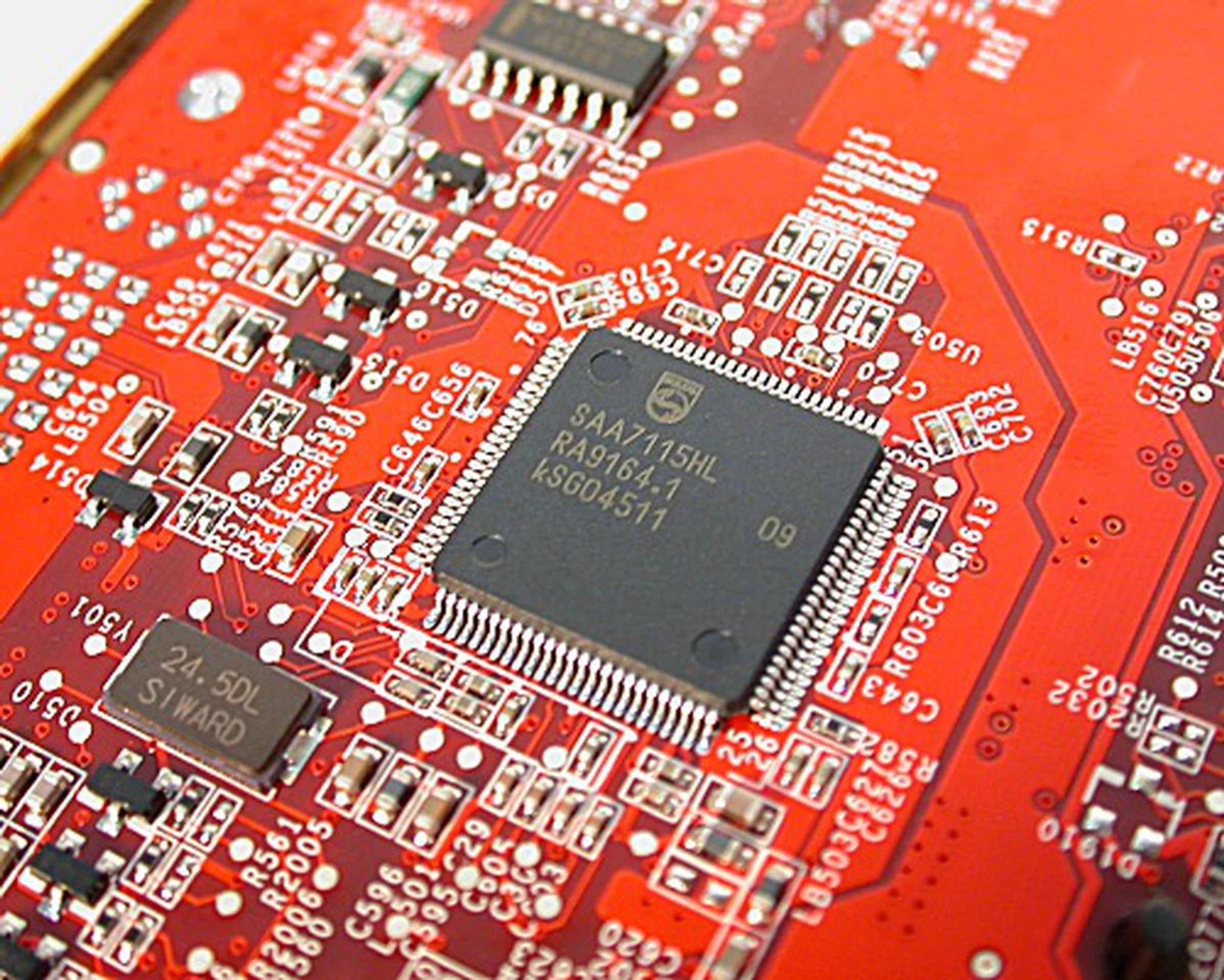 a Philips SAA7115 video decoder IC is integrated on the PCB for video capture functions.