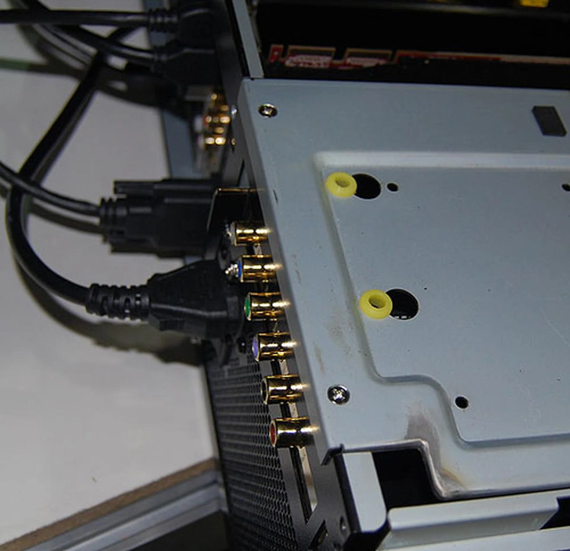  Those who uses audio cards that come with additional modules that require PCI brackets, SilverStone has created a special space here above the PSU for these modules. This means you don't have to sacrifice a PCI slot for them.  