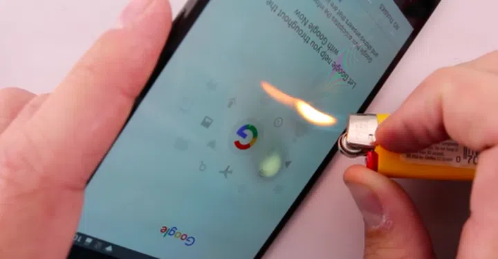 Image source: Screenshot taken from JerryRigEverthing's Youtube video