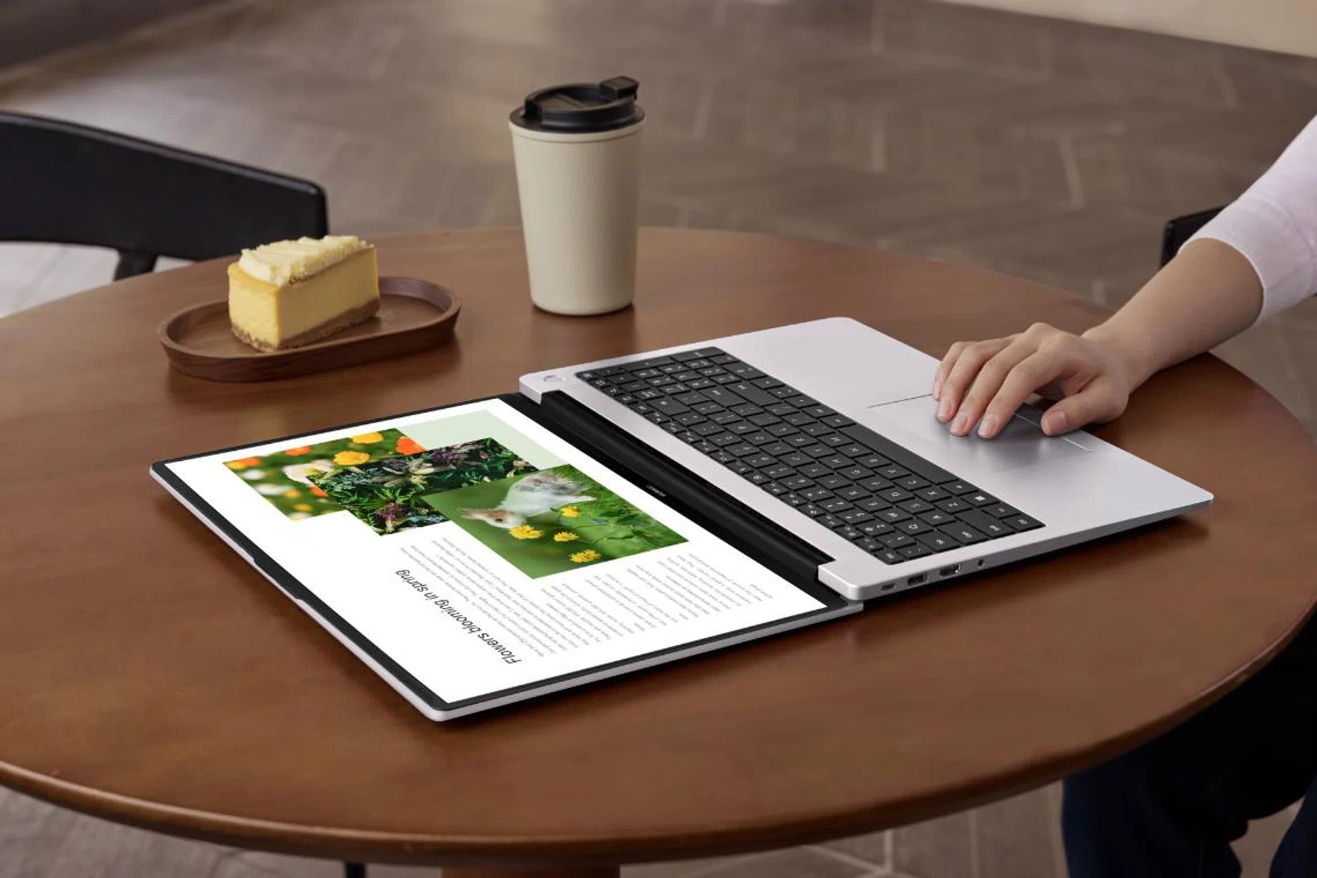 The new 180° hinge makes collaboration easier. Image source: Huawei.