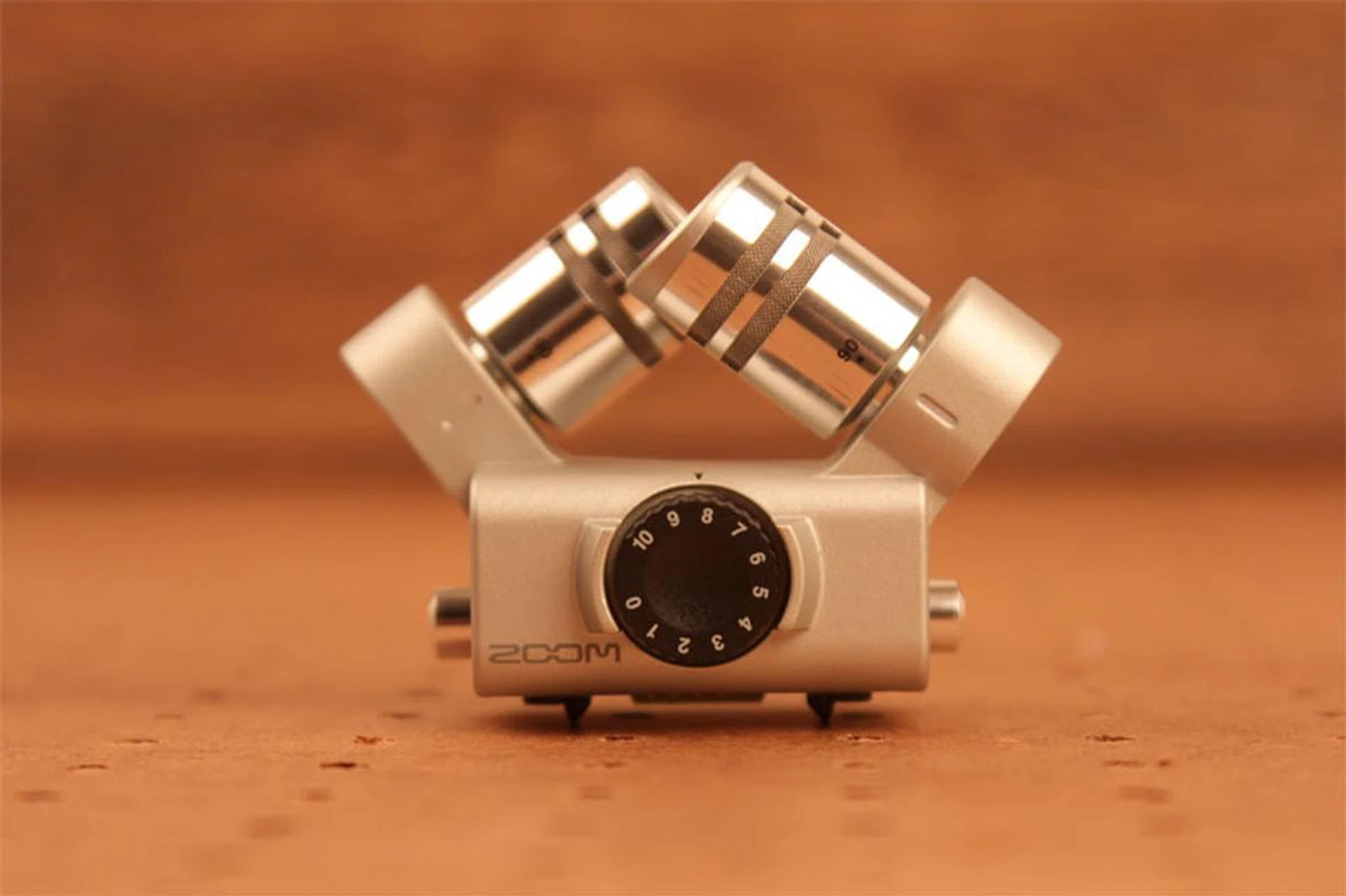 The standard Zoom XY capsule. Bigger. Better. Wider (in terms of stereoscopic image).