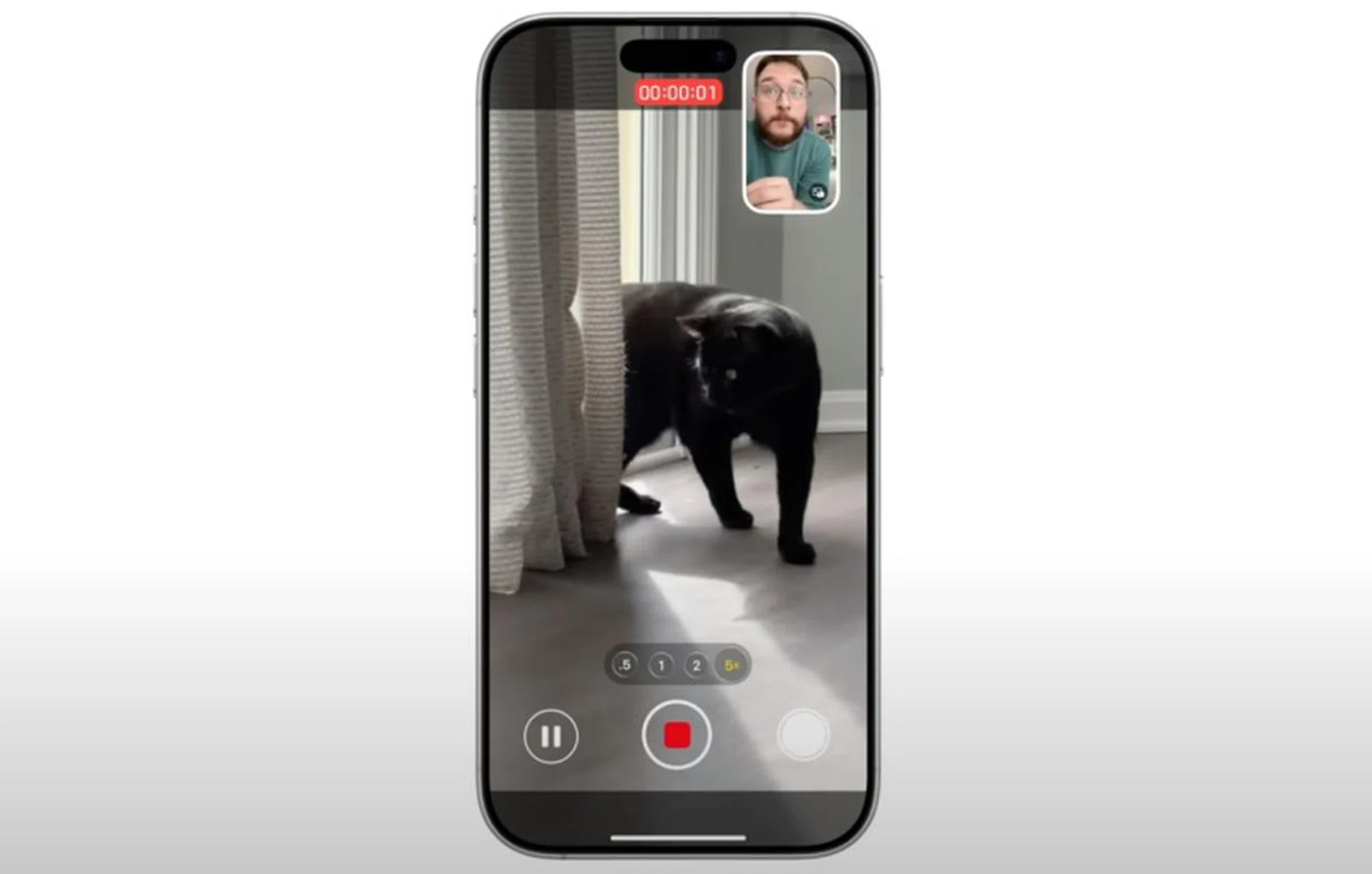 iOS 19 users may be able to record with the front and back cameras simultaneously. Photo: Front Page Tech