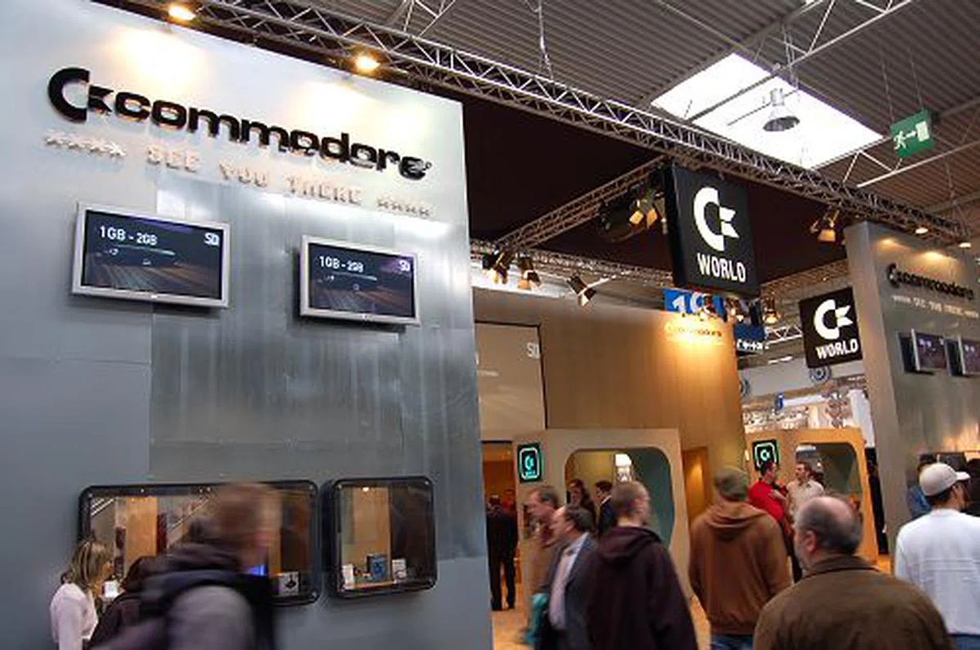  Commodore International Corporation is going strong in the European region with the release of their multi media entertainment platform CommodoreWorld and a series of Wi-Fi enabled media players (Gravel). CommodoreWorld is basically an online media environment providing a reservoir of entertainment content which can be accessed on demand only via their new range of Gravel Wi-Fi enabled media players (be it at home or on the road).  