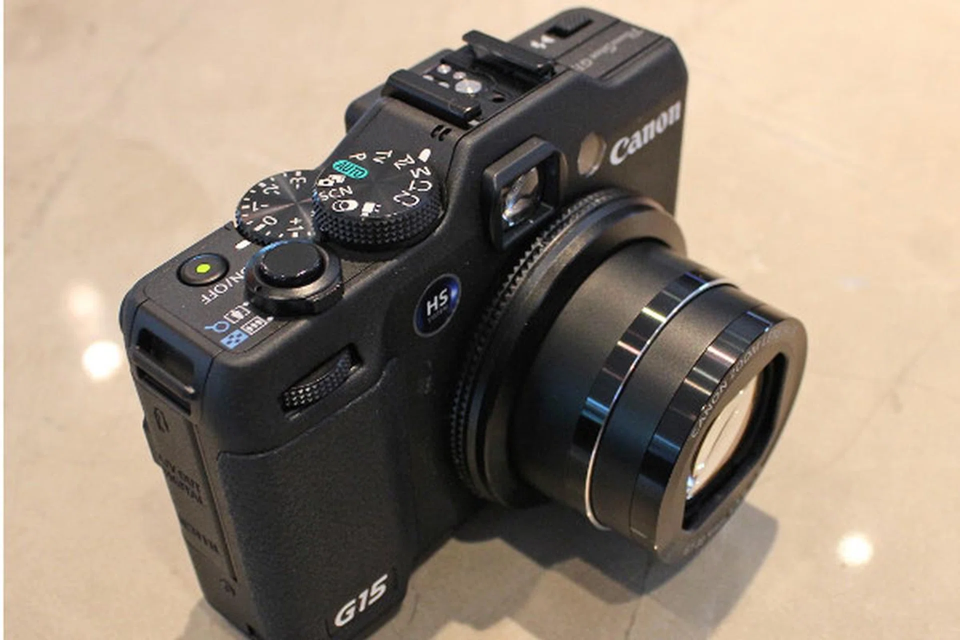 The G12 is well put together, and felt solid in our hands.