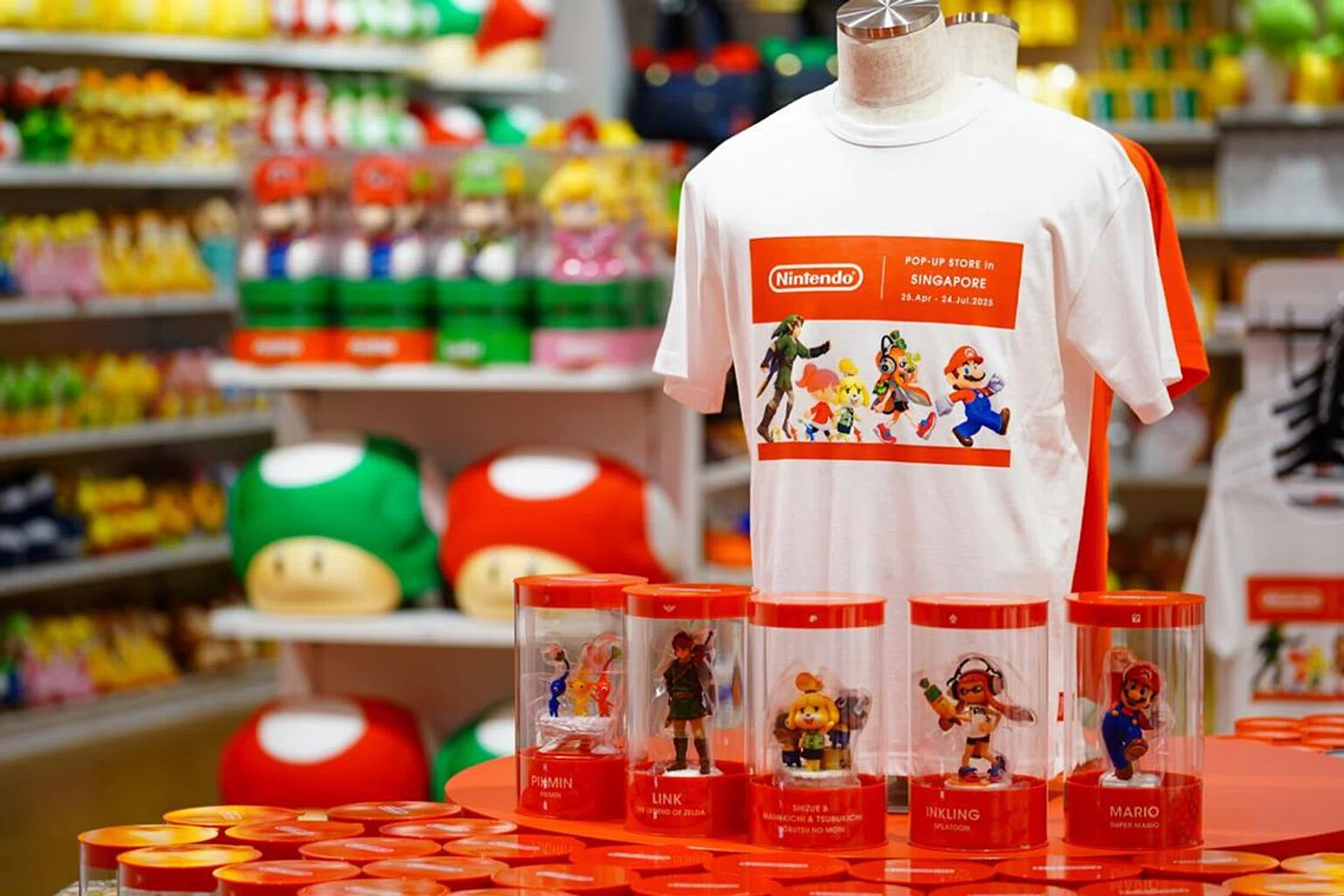 A shirt made exclusively for this pop-up period. Photo: Nintendo.