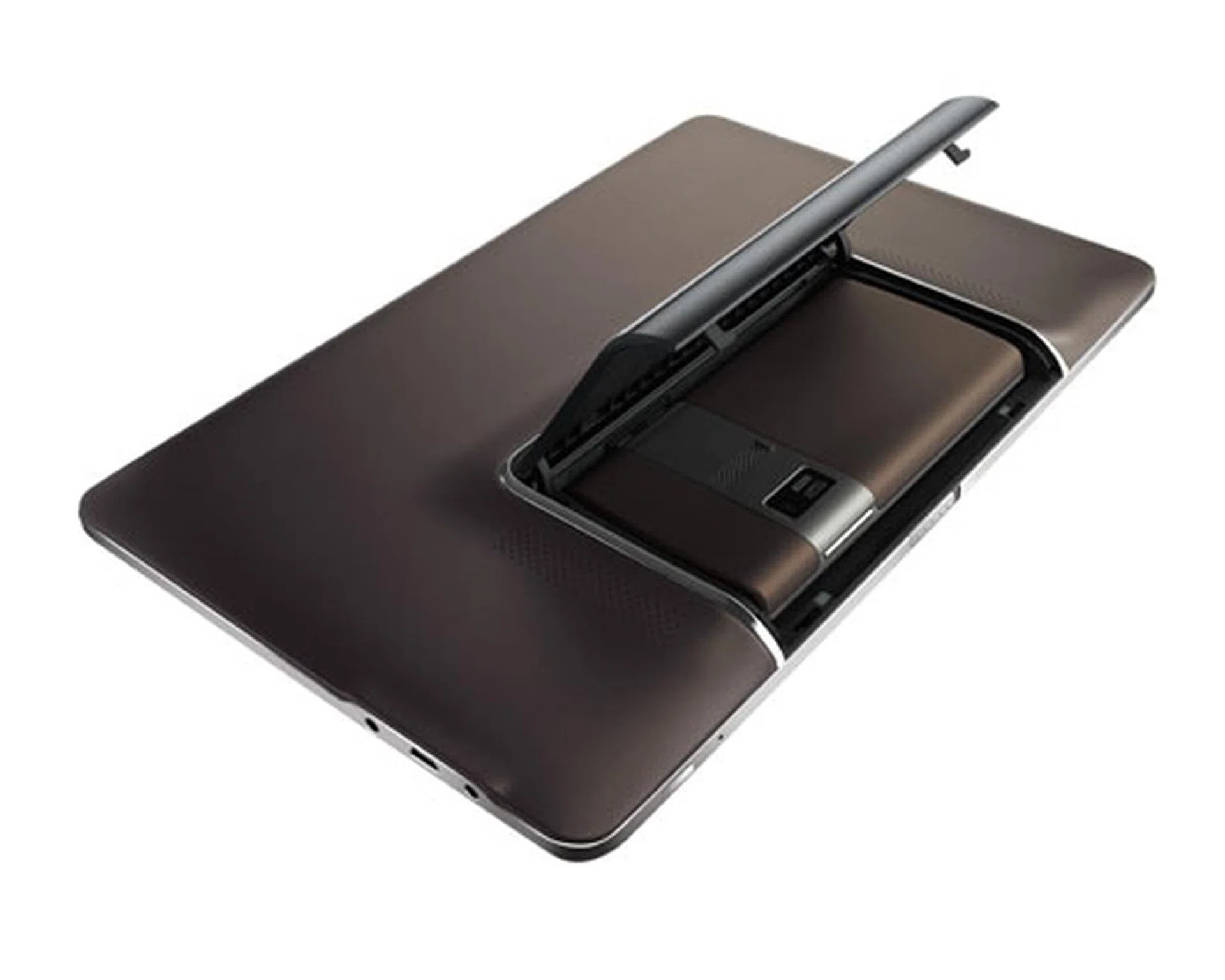 This is the ASUS press image of the Padfone showing the compartment where the smartphone is nestled inside its tablet 'shell'. 